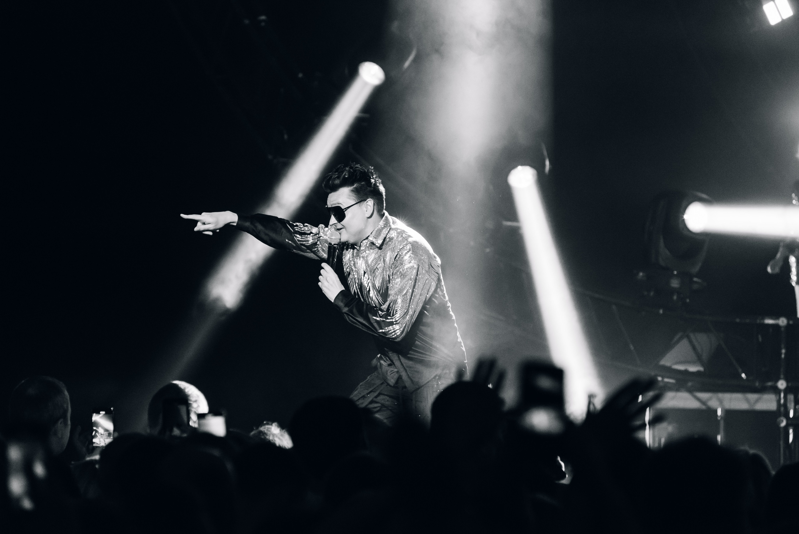 Дискотека 80-90-2000х — «Имена на все времена», Крокус Сити Холл. Бренд-фотограф для экспертов и блогеров в Москве Влада Горбовская