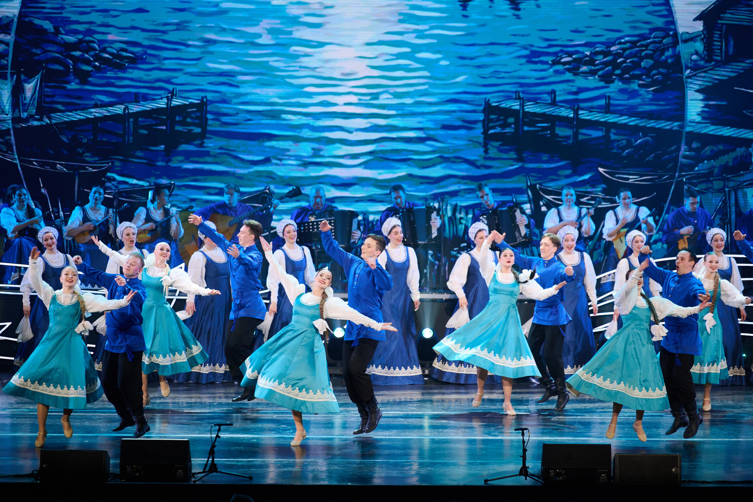 Концерт Северного русского народного хора