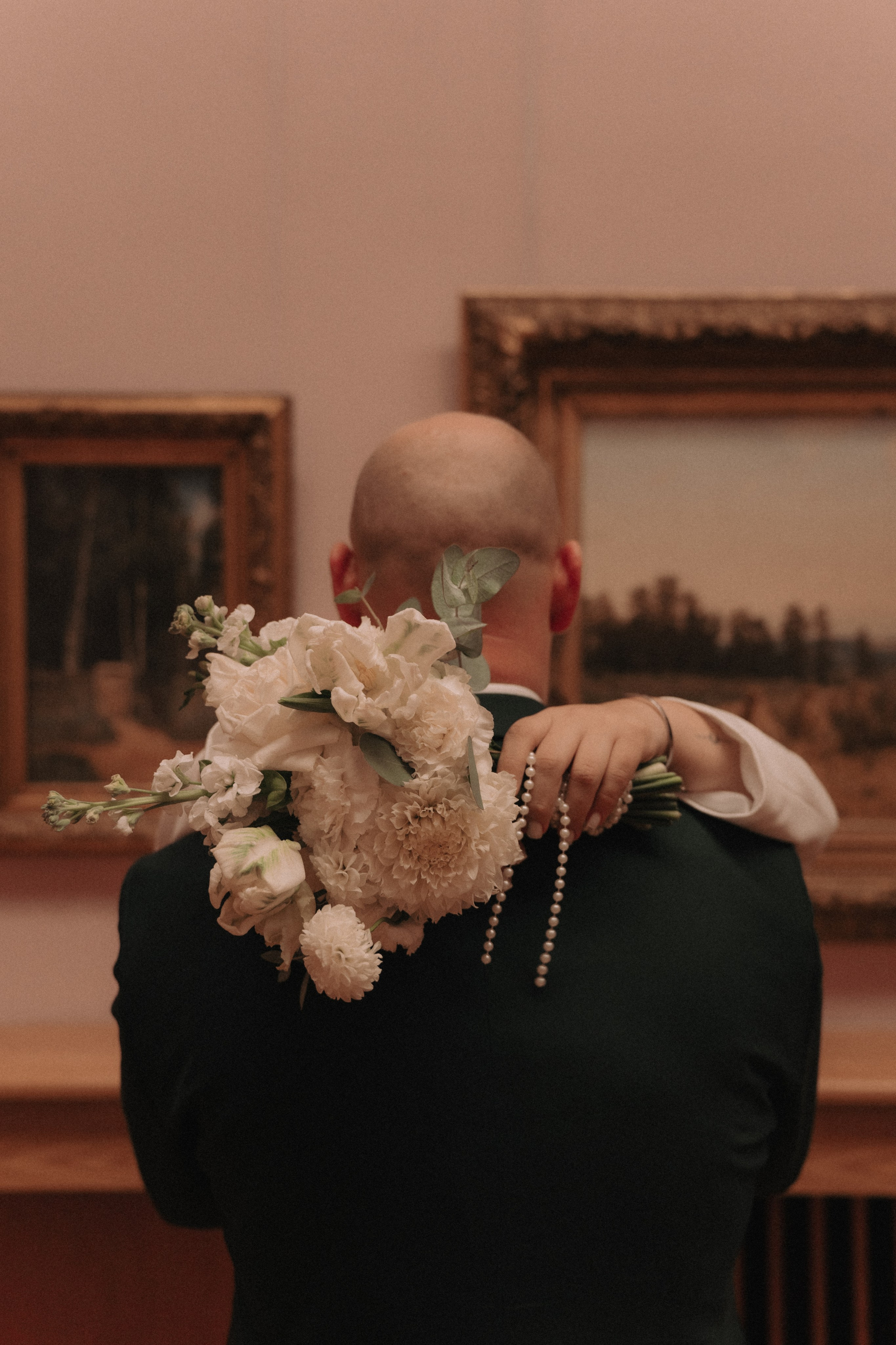 Свадебная фотосессия в музее. Ваш семейный фотограф в Минске — Вика Трегубова