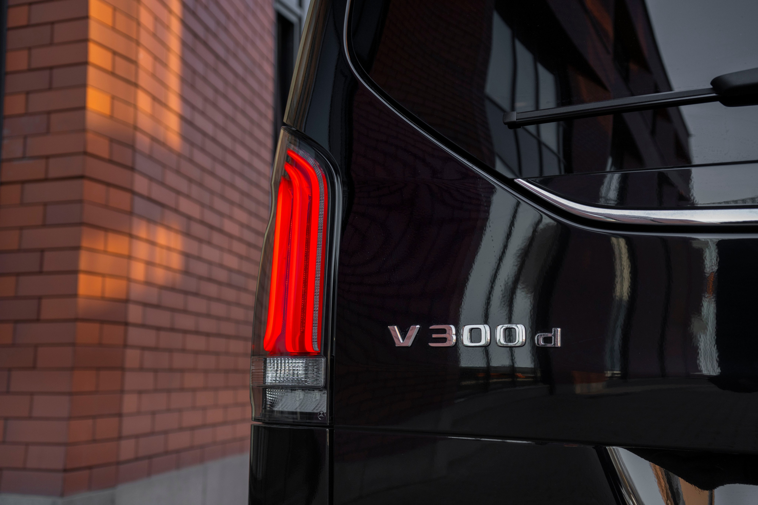 Mercedes-Benz V-class