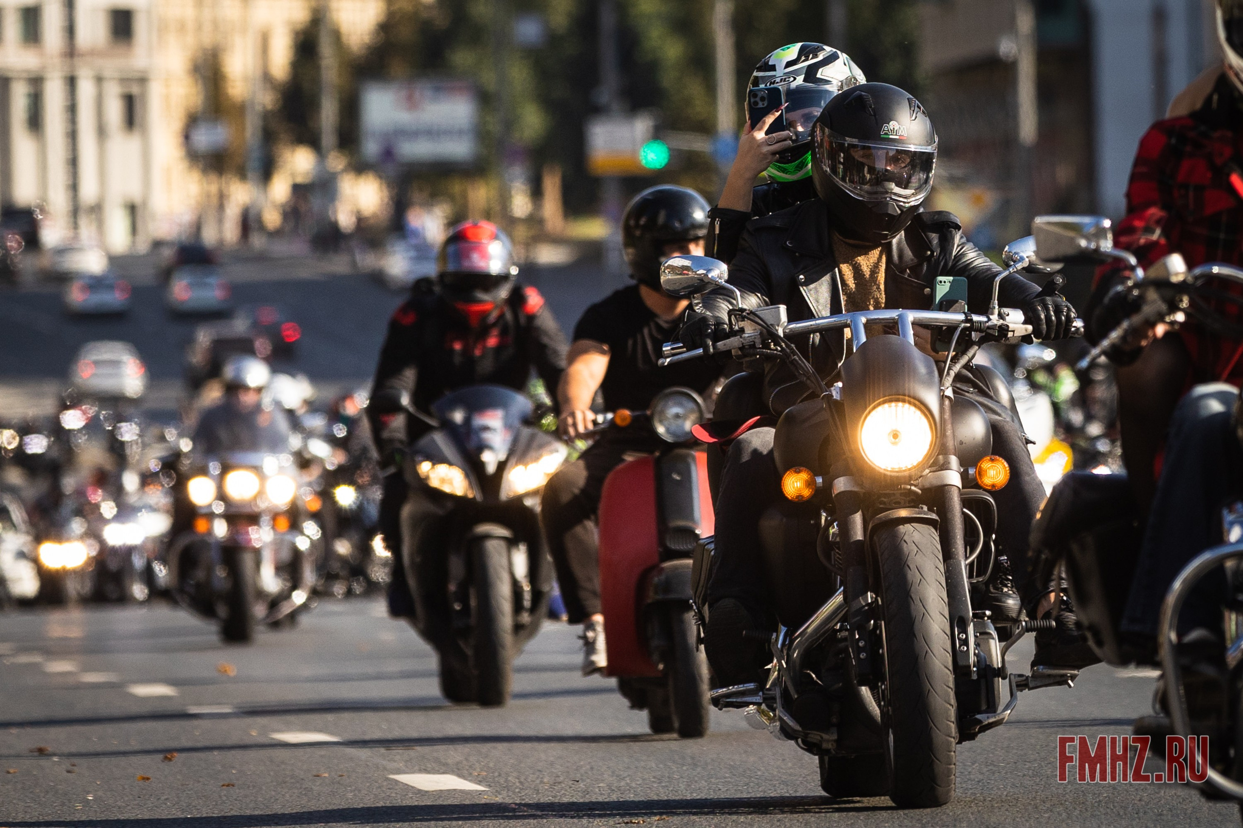 Закрытие Мотосезона 2023 на проспекте Академика Сахарова. Фотограф Владимир Охрименко