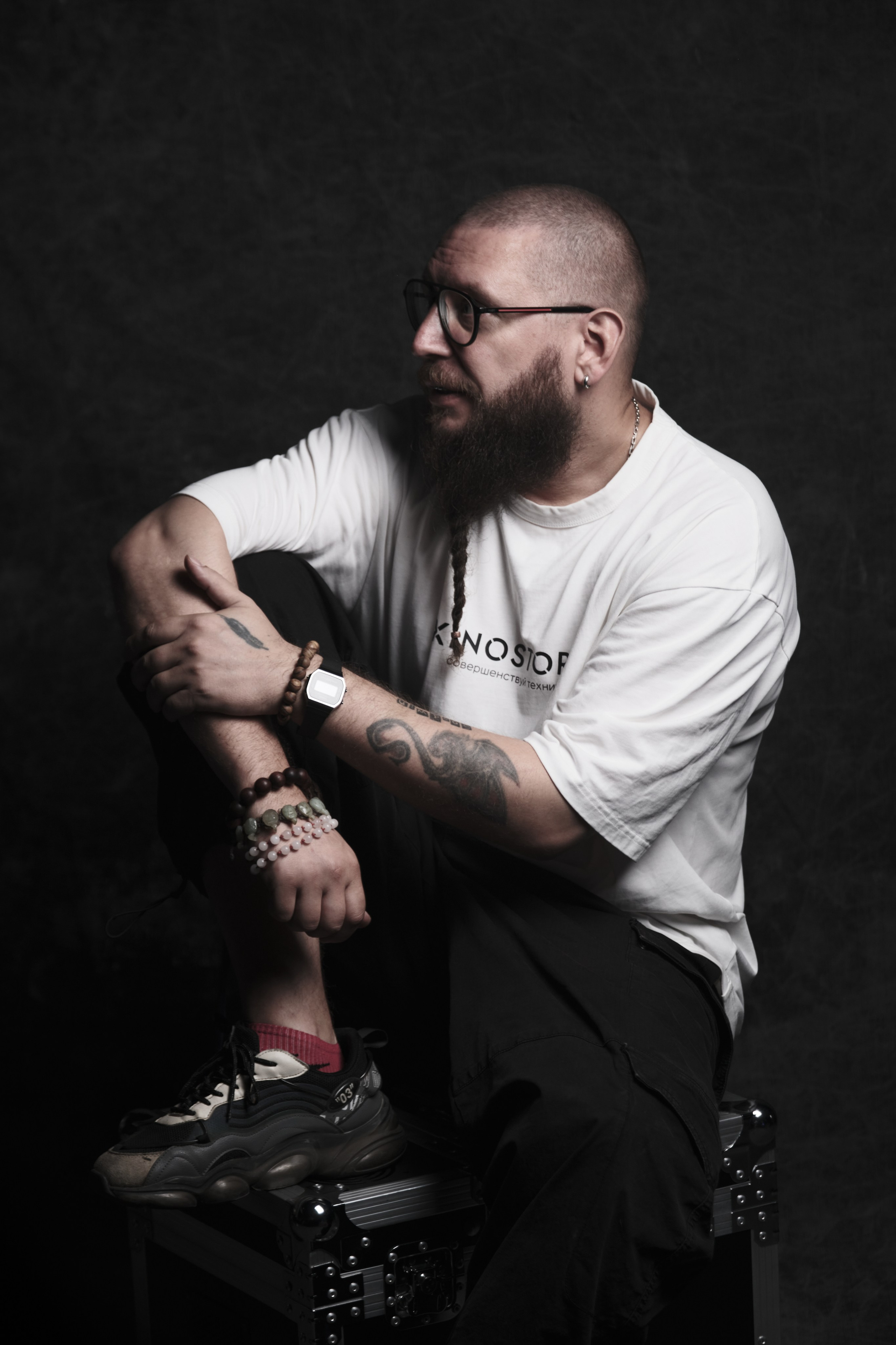 Мужской портрет со студийным светом. IS — Игорь Сержант | Фотография и рисунок