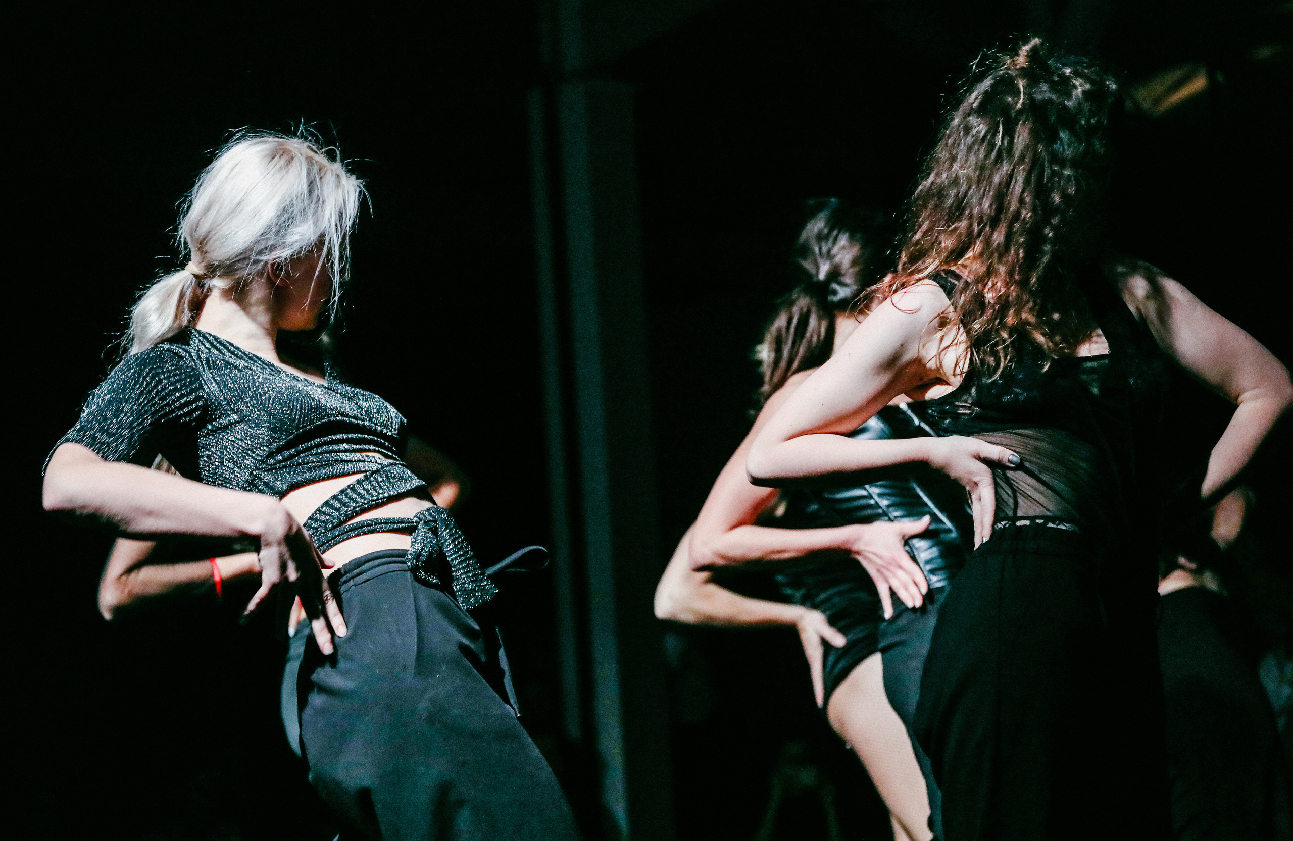 DANCE. Professional reportage photographer in Israel Julia Shaki