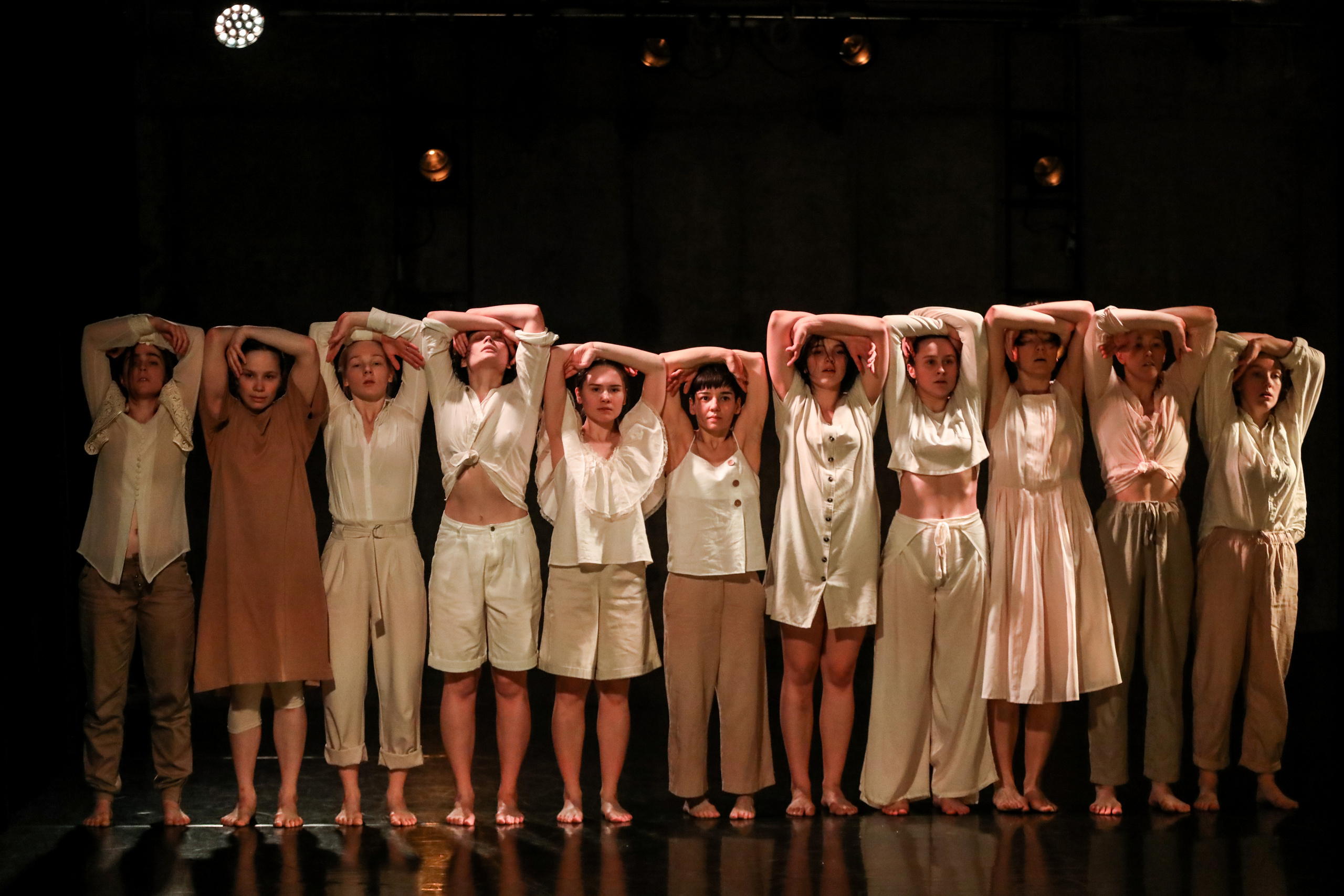 DANCE. Professional reportage photographer in Israel Julia Shaki