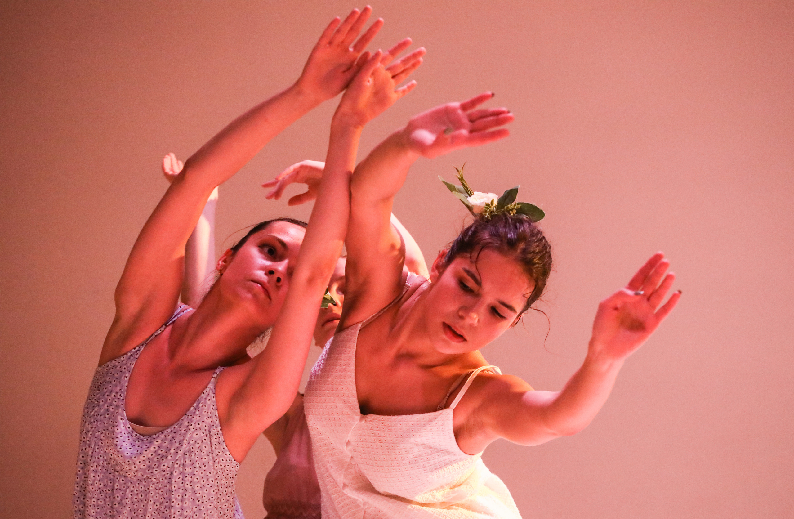 DANCE. Professional reportage photographer in Israel Julia Shaki