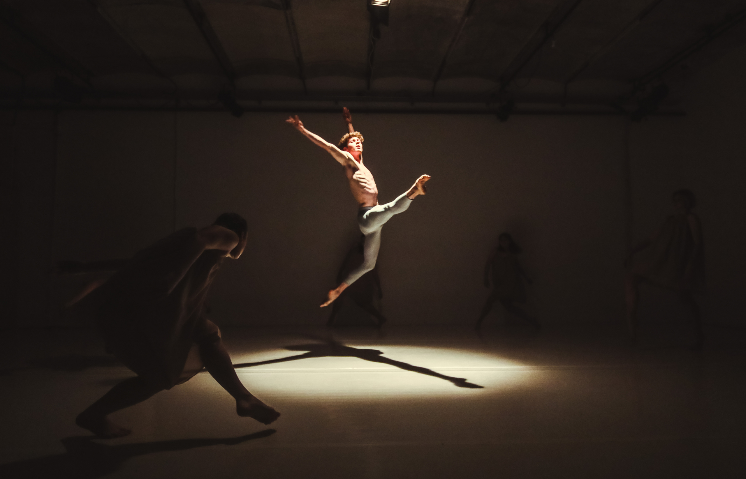 DANCE. Professional reportage photographer in Israel Julia Shaki