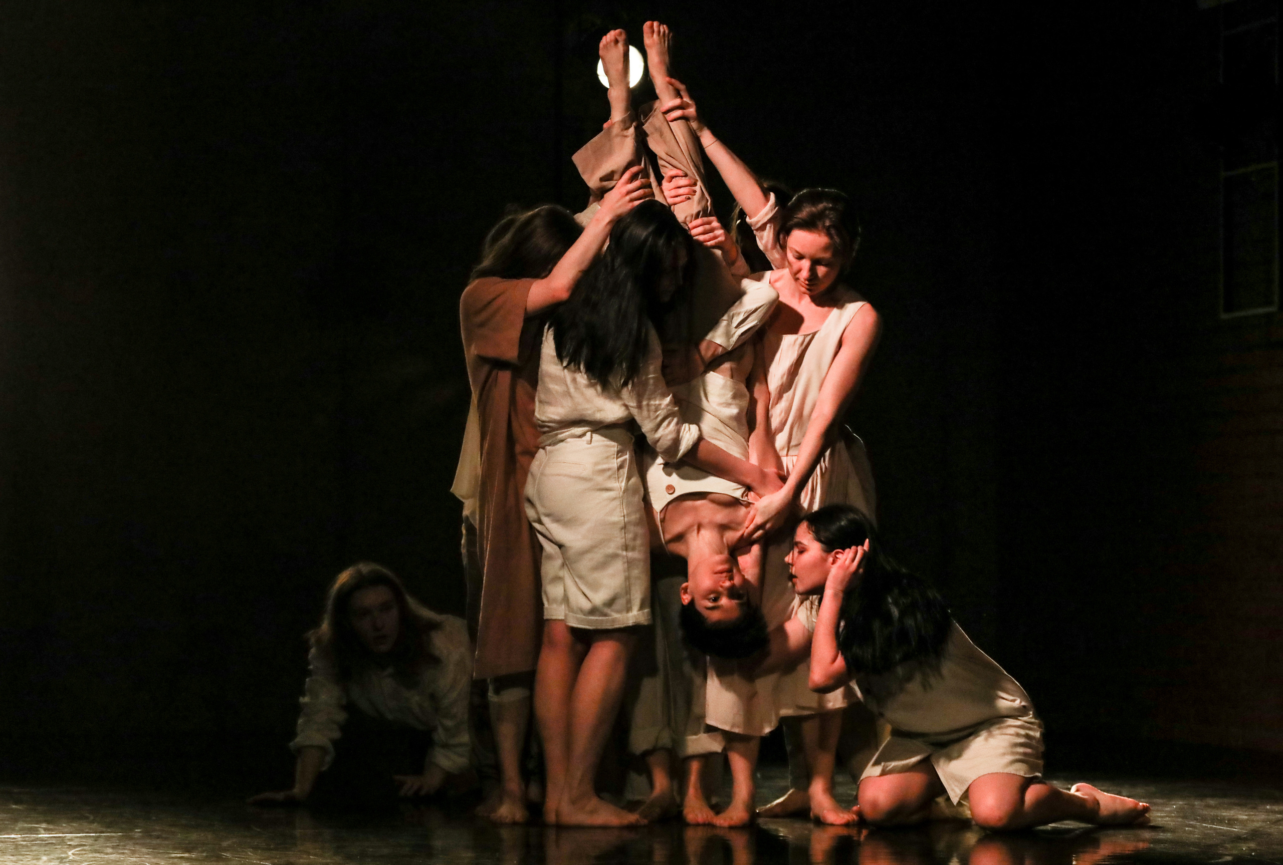 DANCE. Professional reportage photographer in Israel Julia Shaki