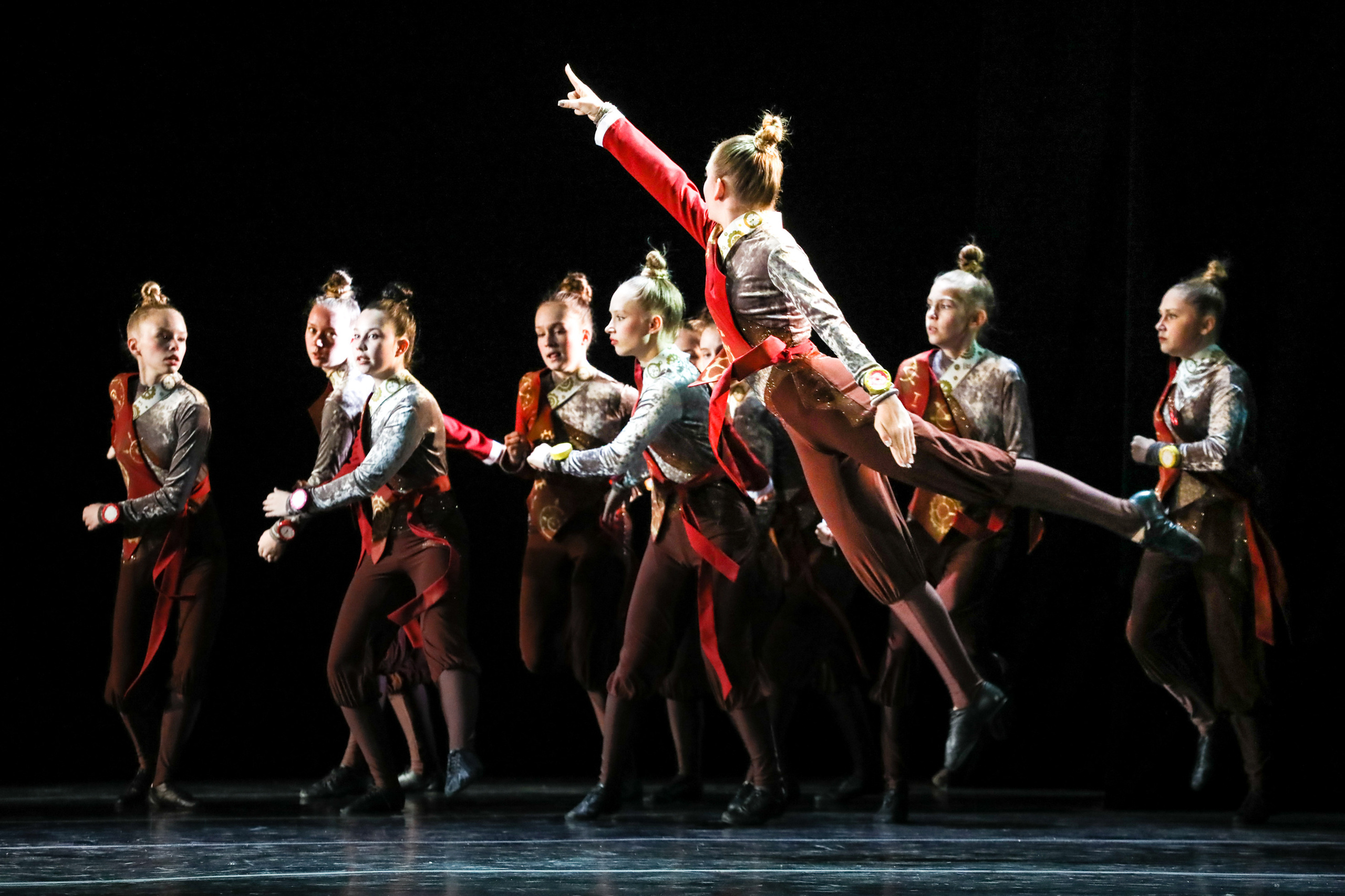 DANCE. Professional reportage photographer in Israel Julia Shaki