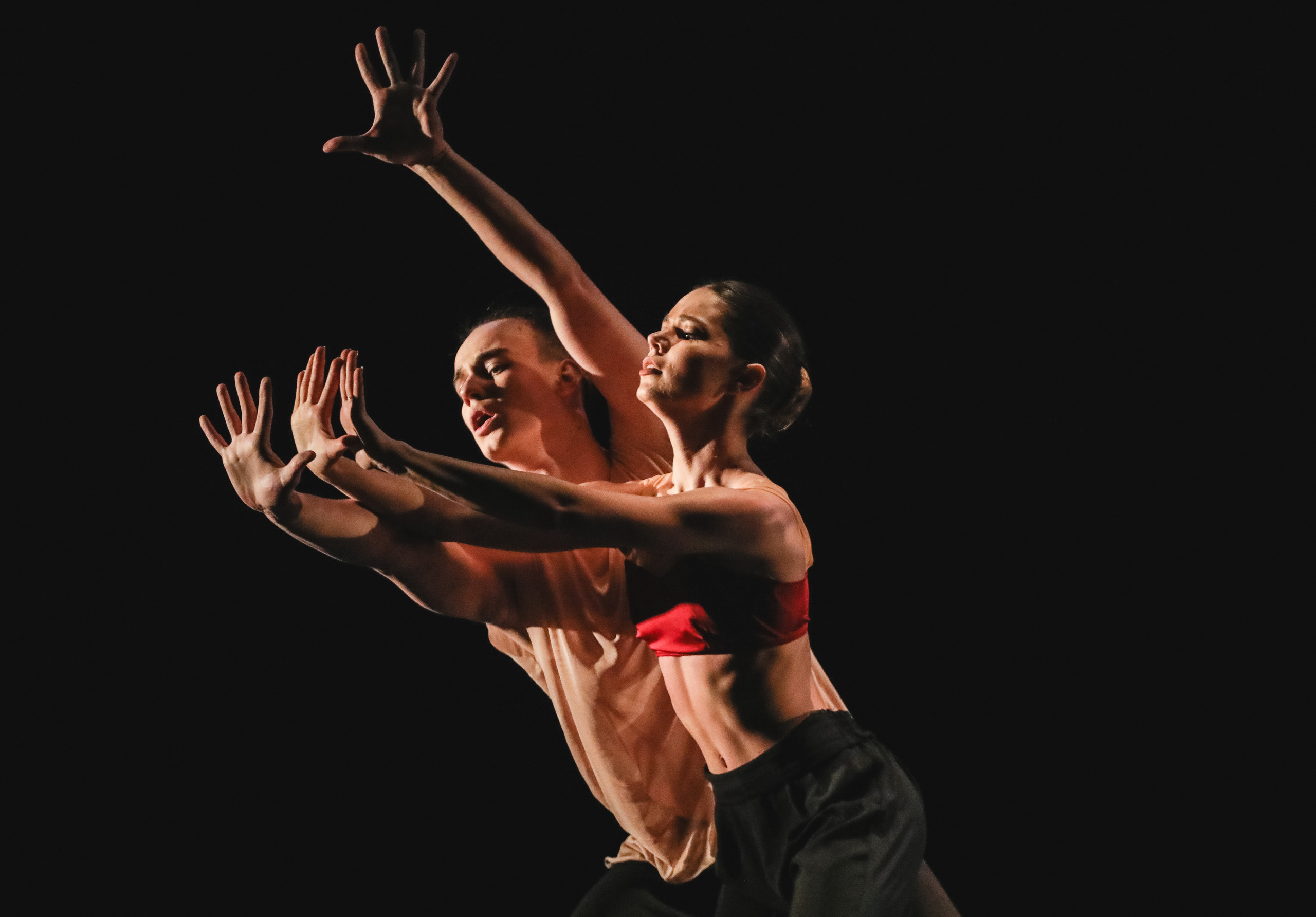 DANCE. Professional reportage photographer in Israel Julia Shaki