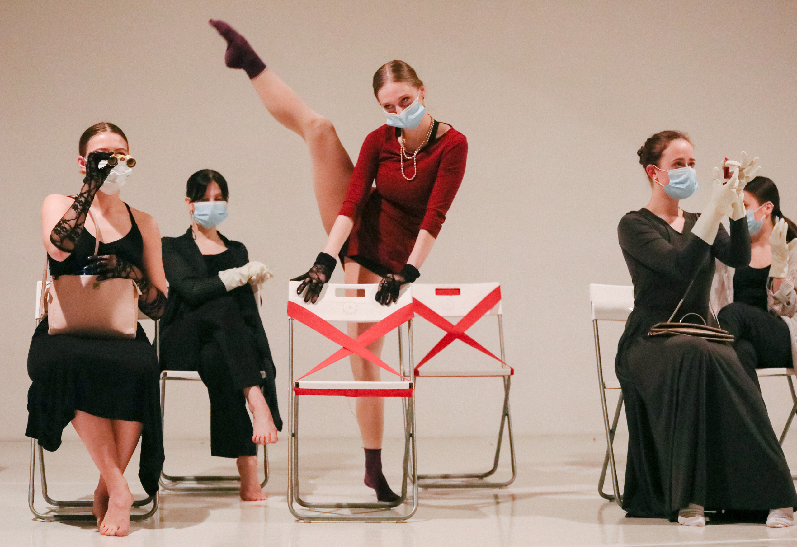 DANCE. Professional reportage photographer in Israel Julia Shaki