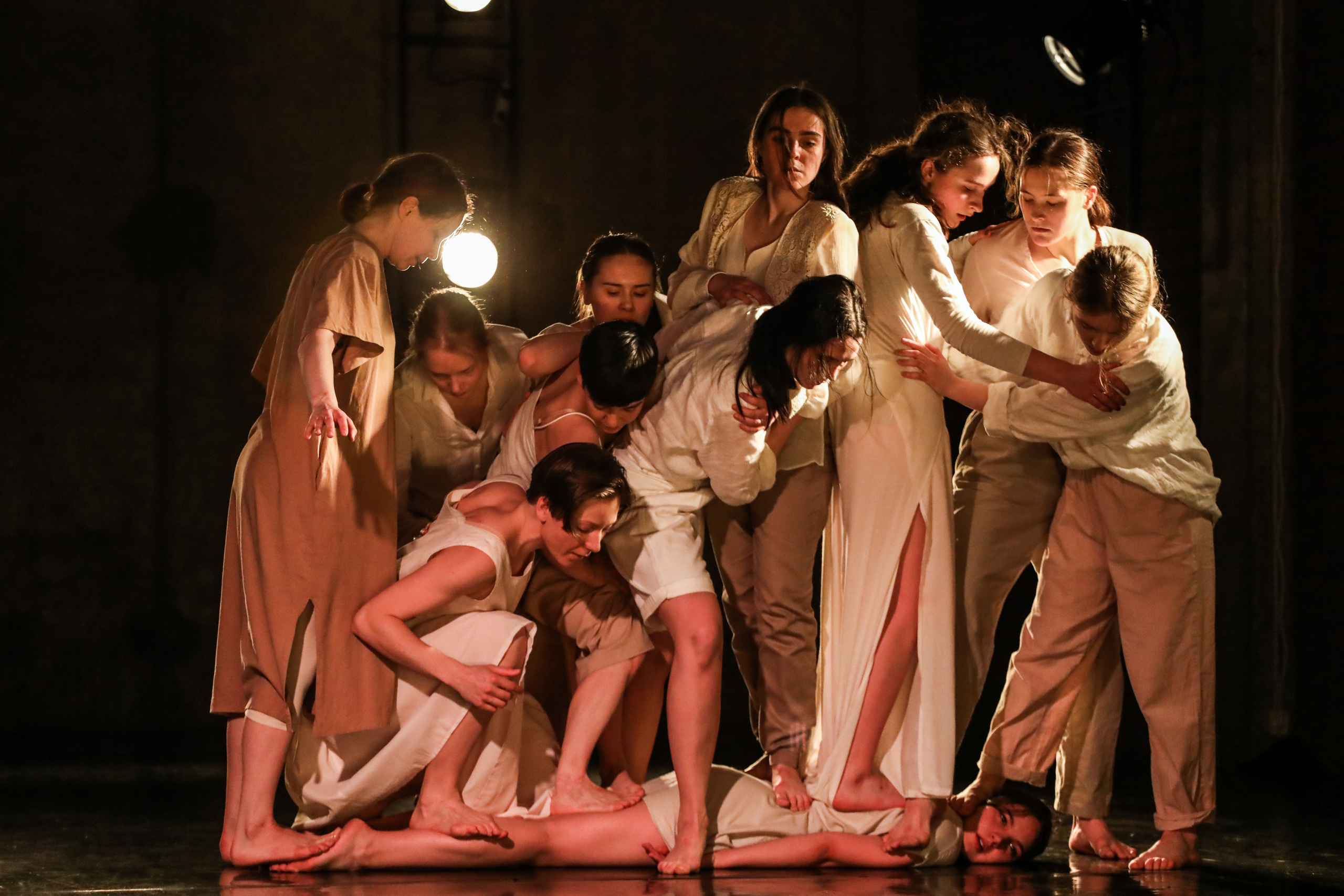 DANCE. Professional reportage photographer in Israel Julia Shaki