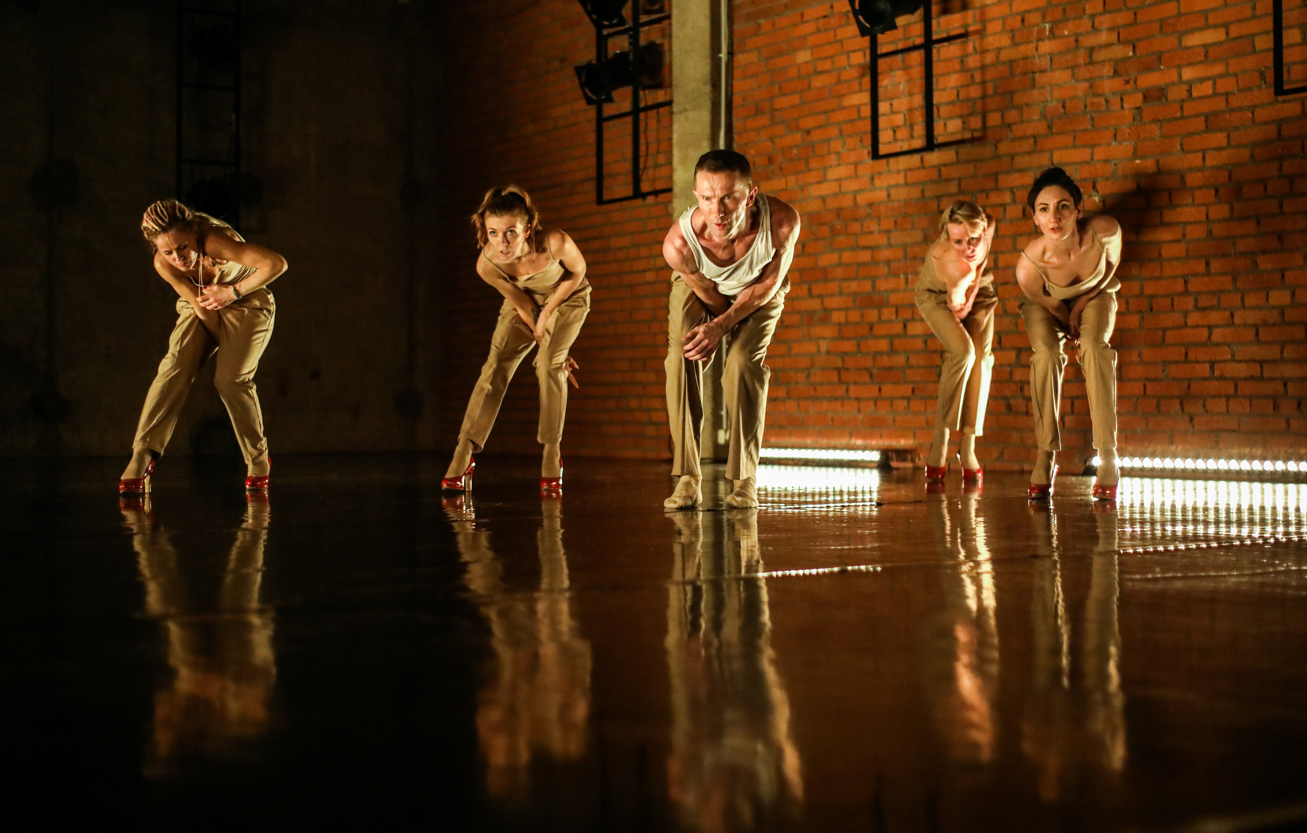 DANCE. Professional reportage photographer in Israel Julia Shaki