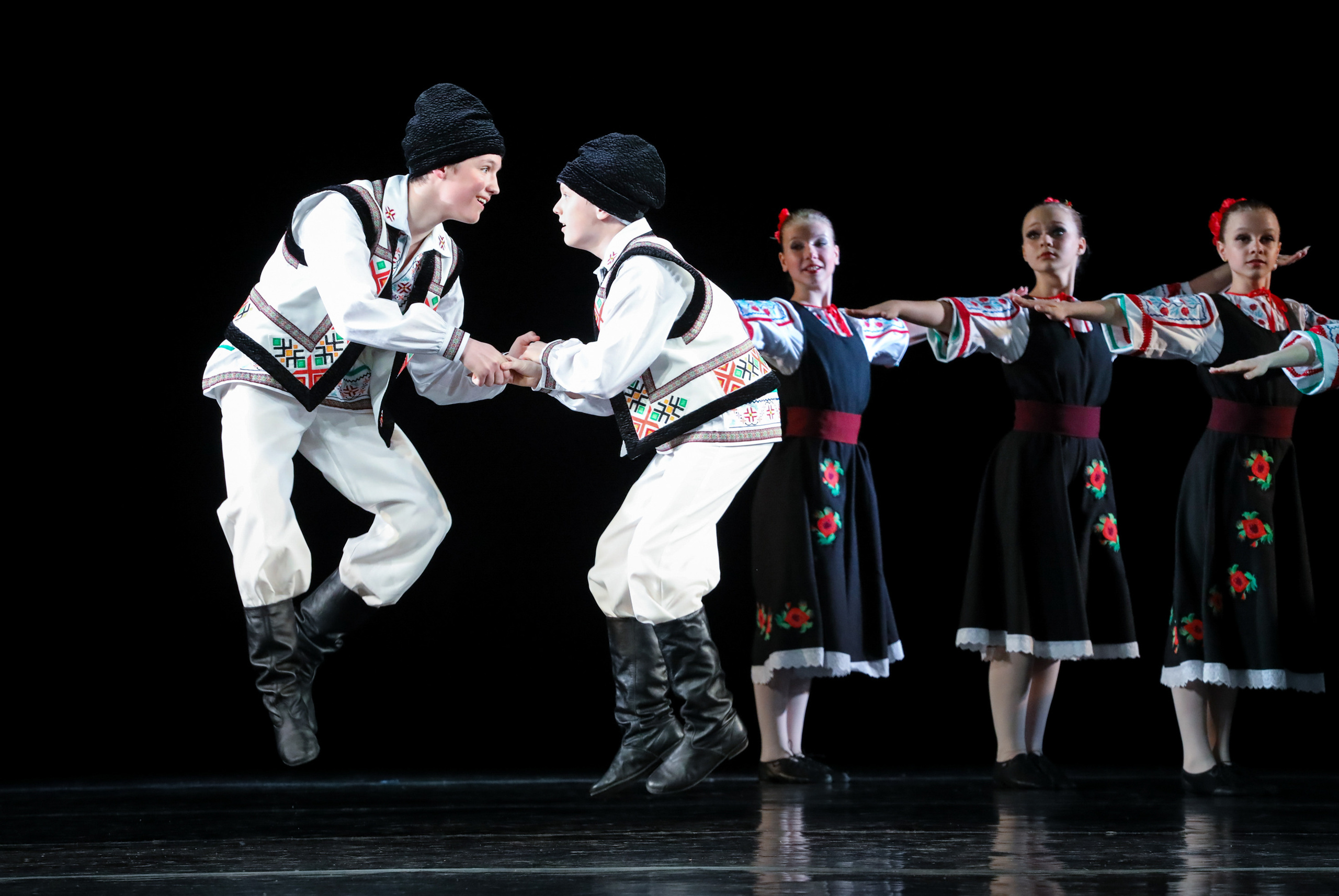 DANCE. Professional reportage photographer in Israel Julia Shaki