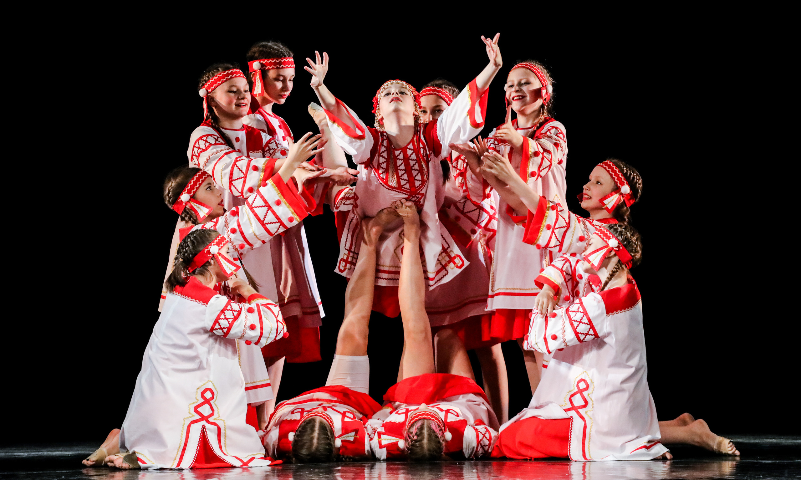 DANCE. Professional reportage photographer in Israel Julia Shaki