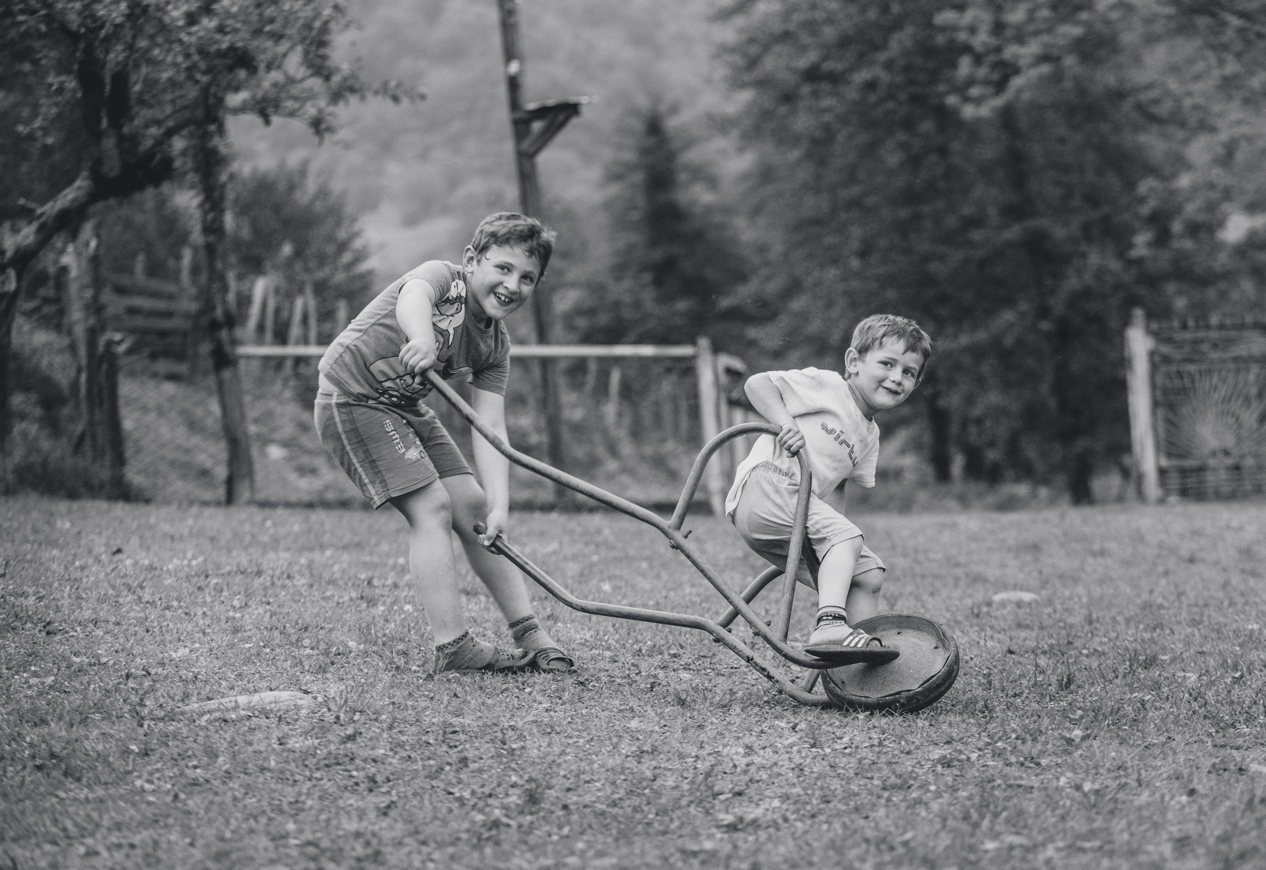 CHILDHOOD. Professional reportage photographer in Israel Julia Shaki