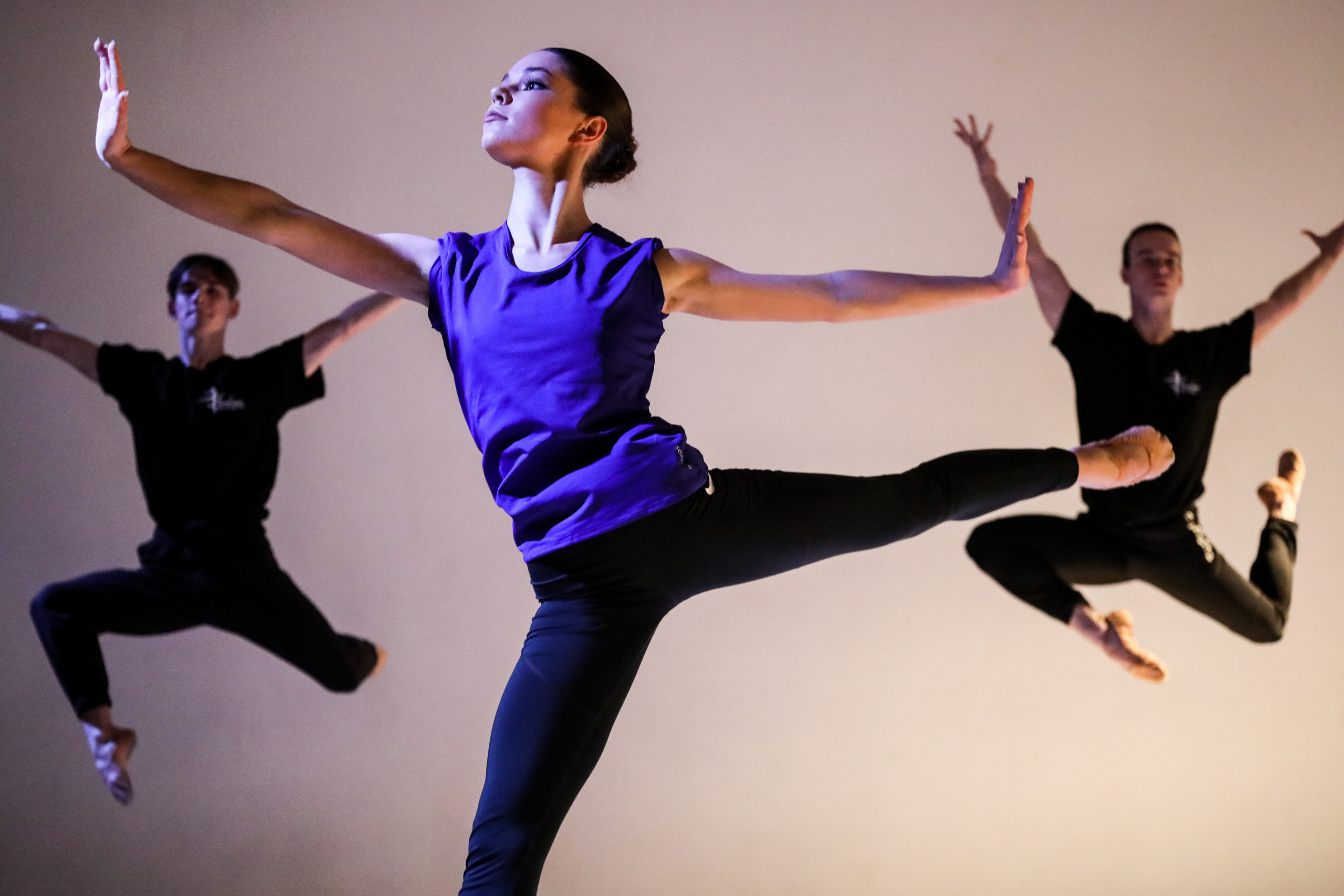 DANCE. Professional reportage photographer in Israel Julia Shaki