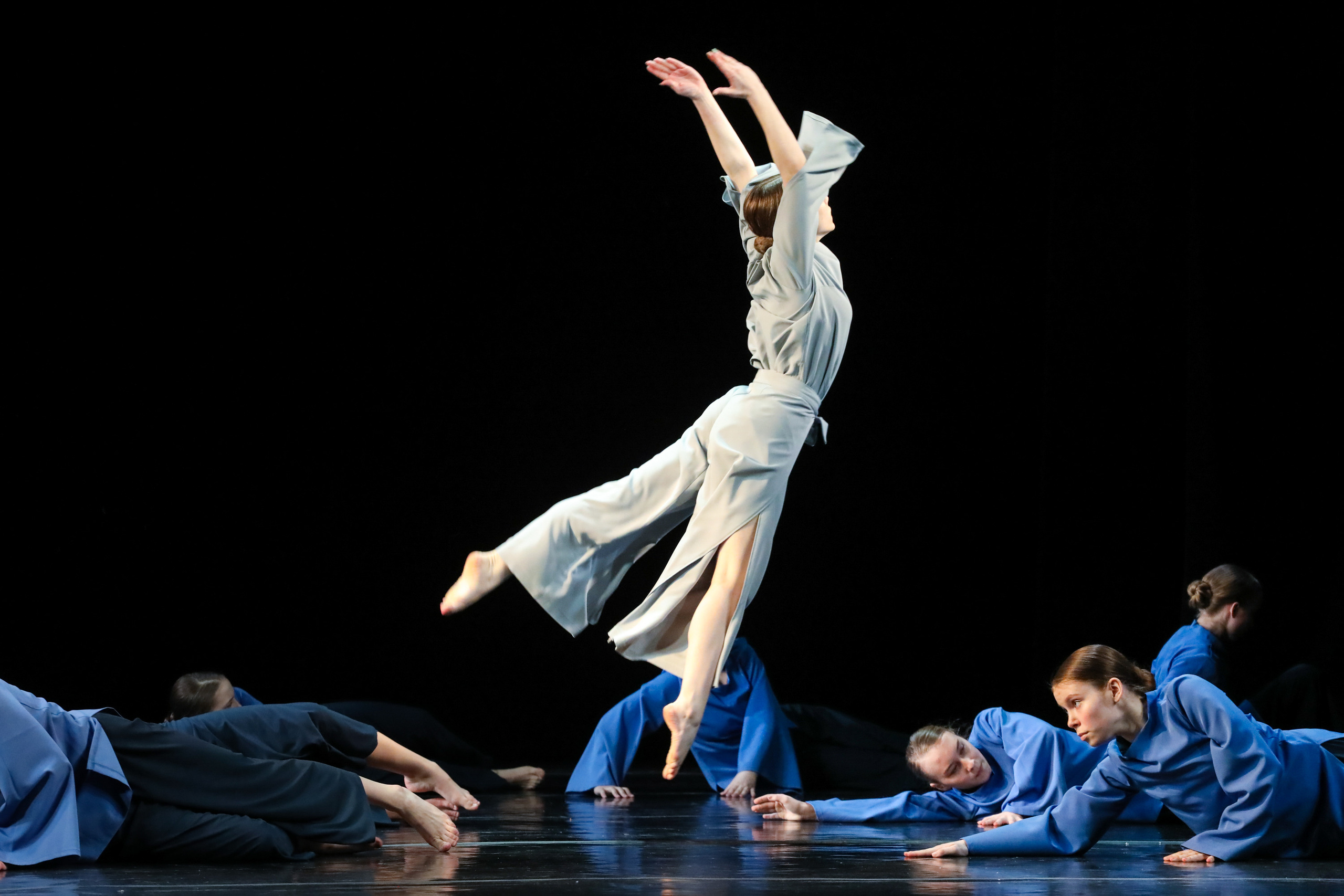 DANCE. Professional reportage photographer in Israel Julia Shaki