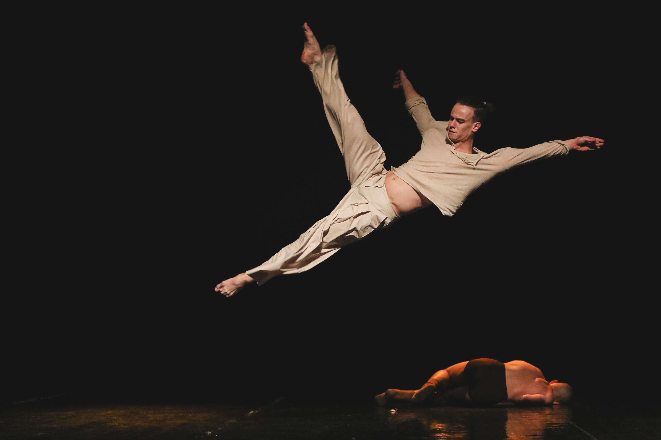 DANCE. Professional reportage photographer in Israel Julia Shaki