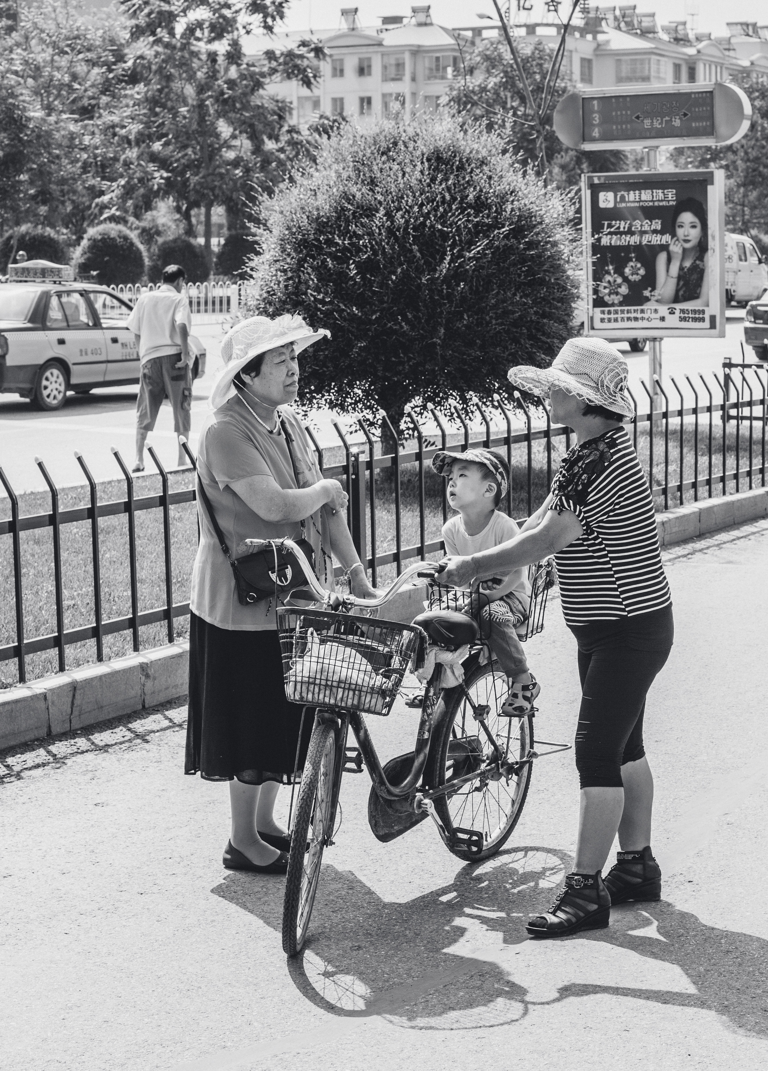 CHILDHOOD. Professional reportage photographer in Israel Julia Shaki