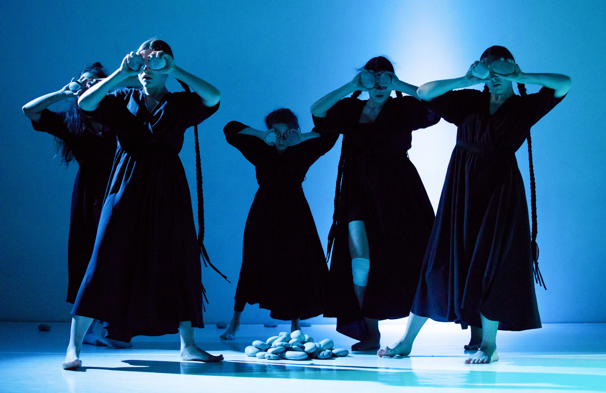 DANCE. Professional reportage photographer in Israel Julia Shaki