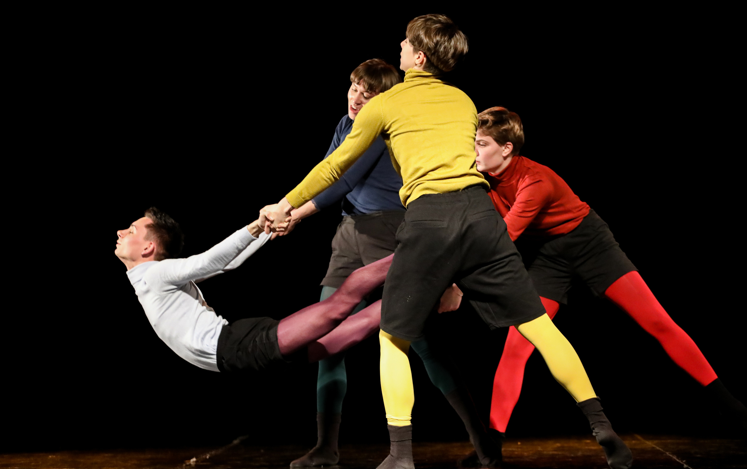 DANCE. Professional reportage photographer in Israel Julia Shaki