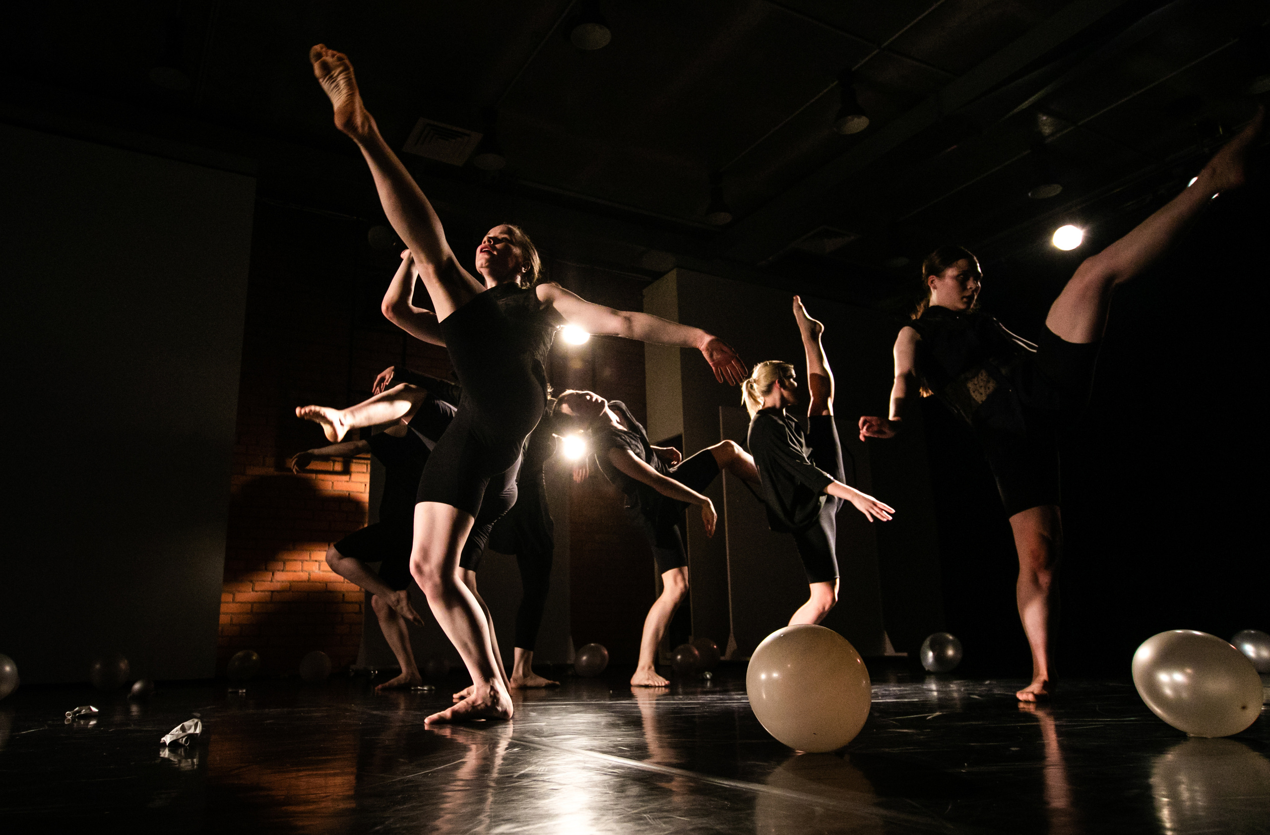 DANCE. Professional reportage photographer in Israel Julia Shaki