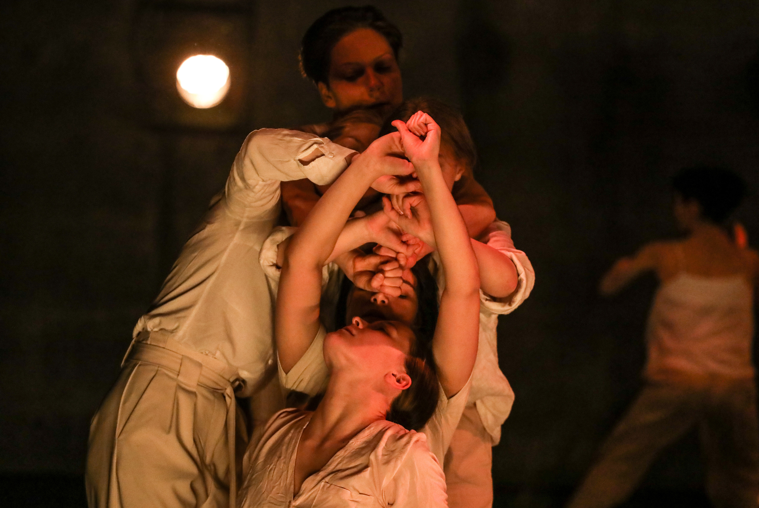 DANCE. Professional reportage photographer in Israel Julia Shaki