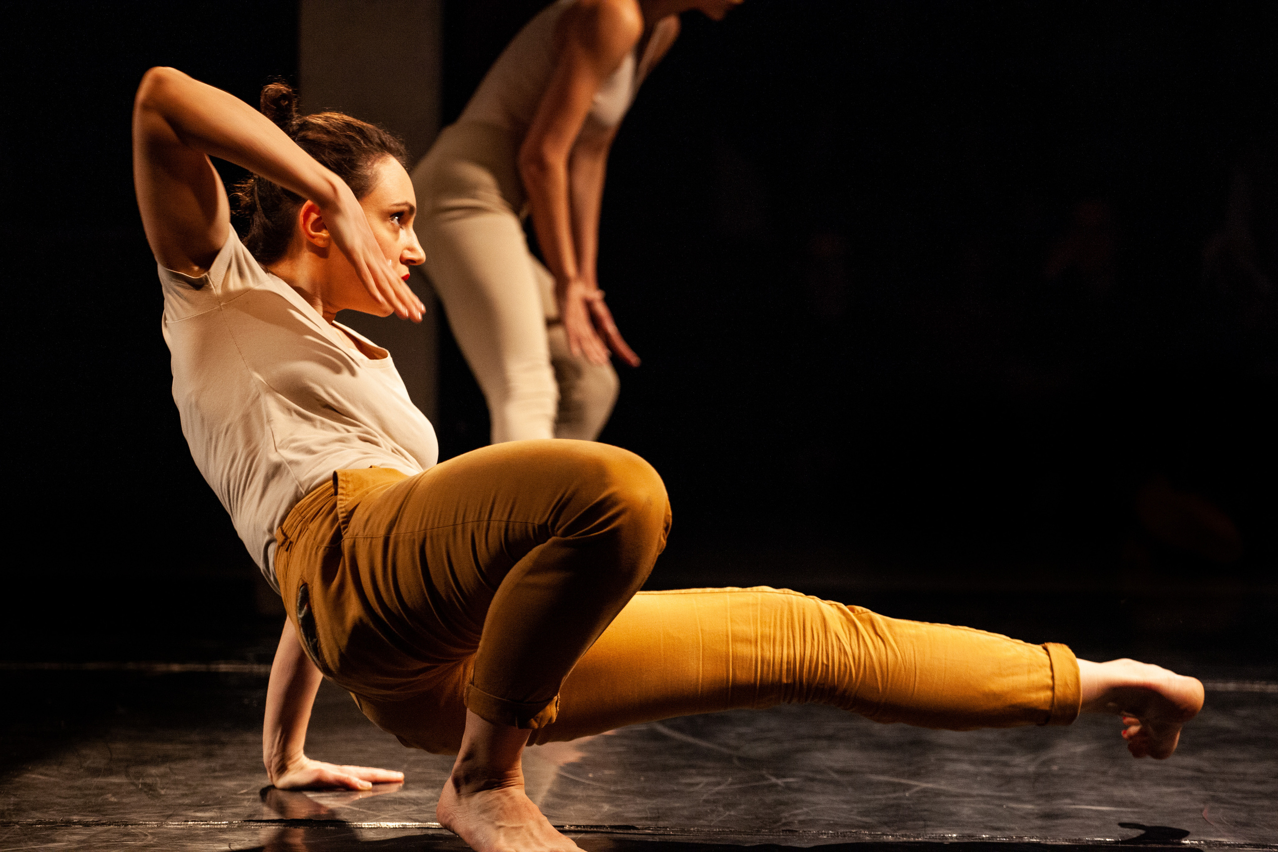 DANCE. Professional reportage photographer in Israel Julia Shaki