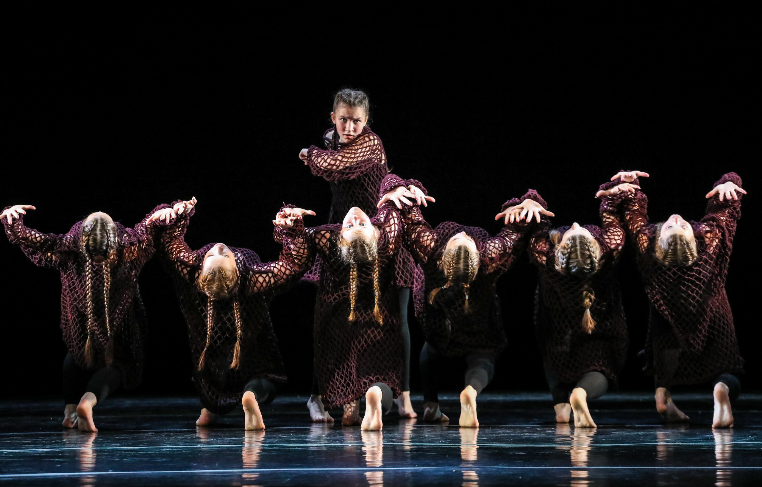 DANCE. Professional reportage photographer in Israel Julia Shaki