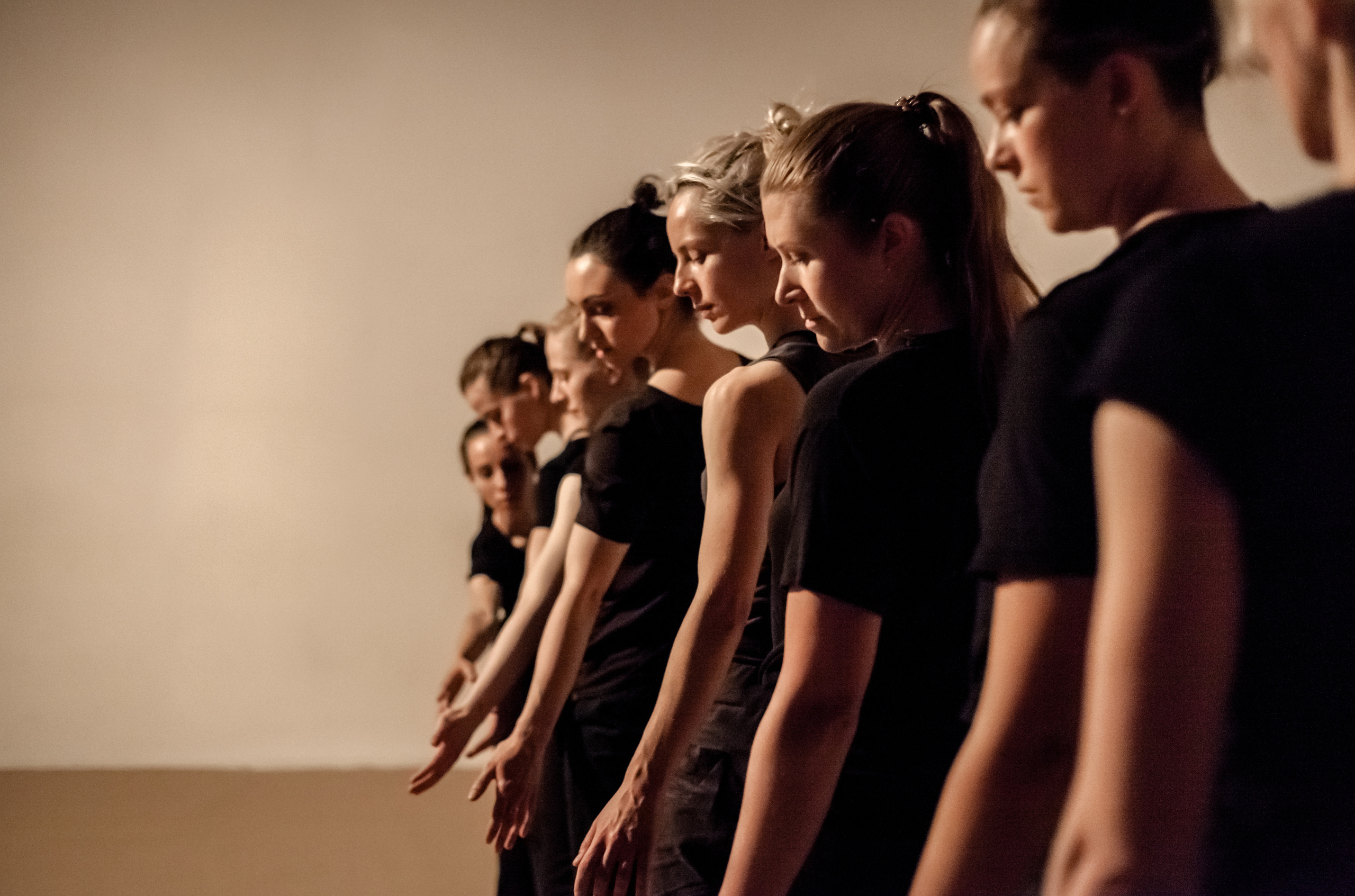 DANCE. Professional reportage photographer in Israel Julia Shaki