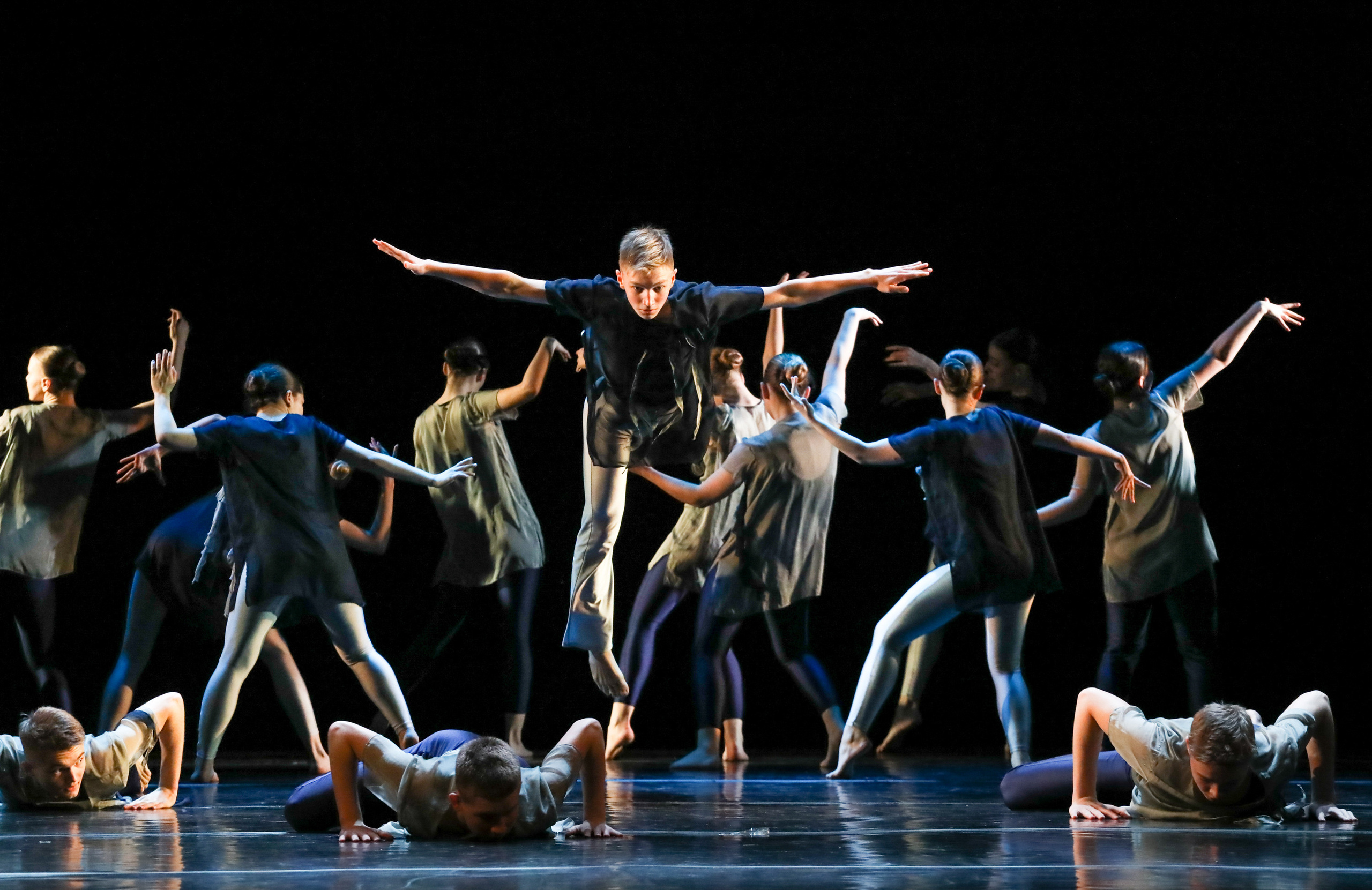 DANCE. Professional reportage photographer in Israel Julia Shaki