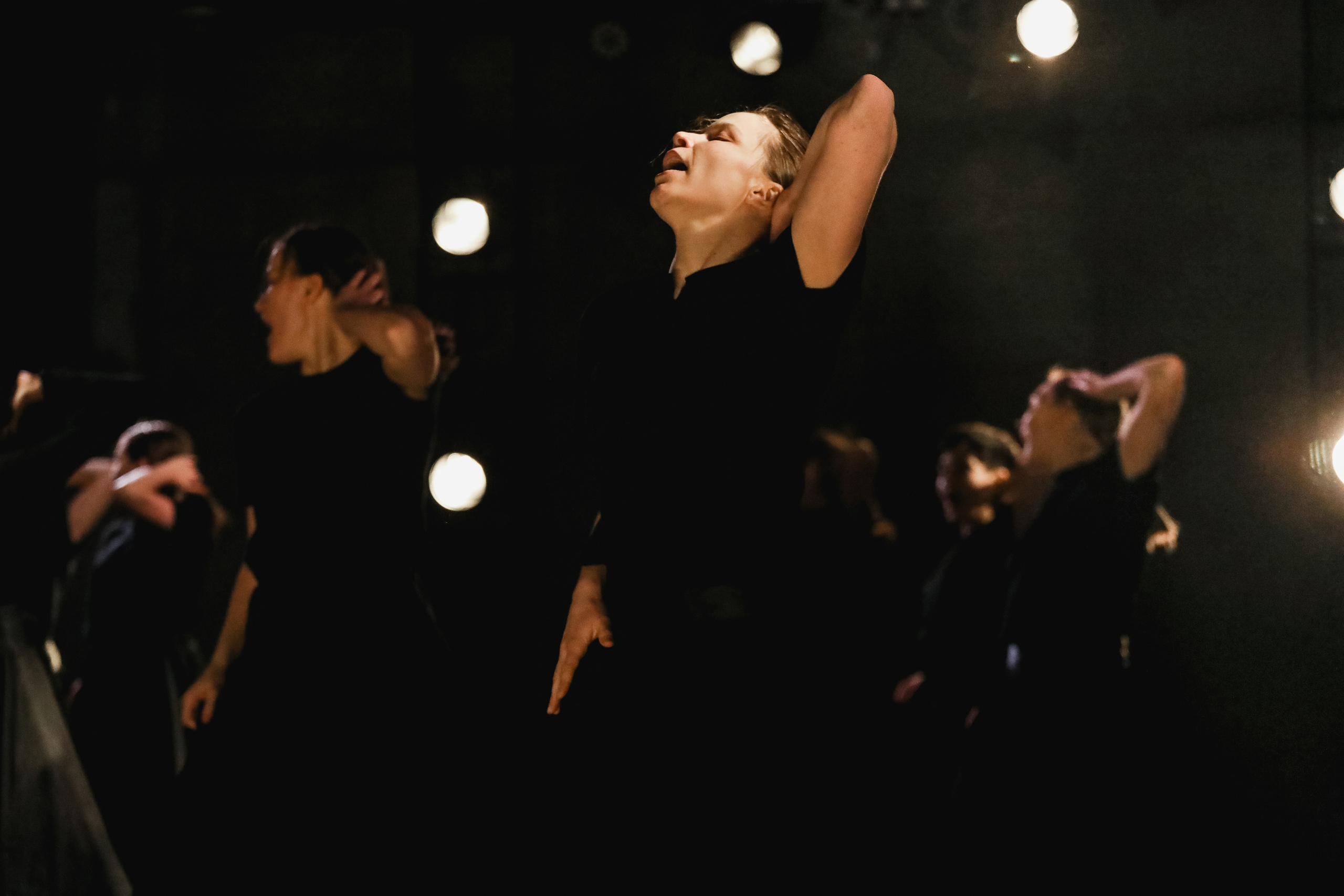 DANCE. Professional reportage photographer in Israel Julia Shaki