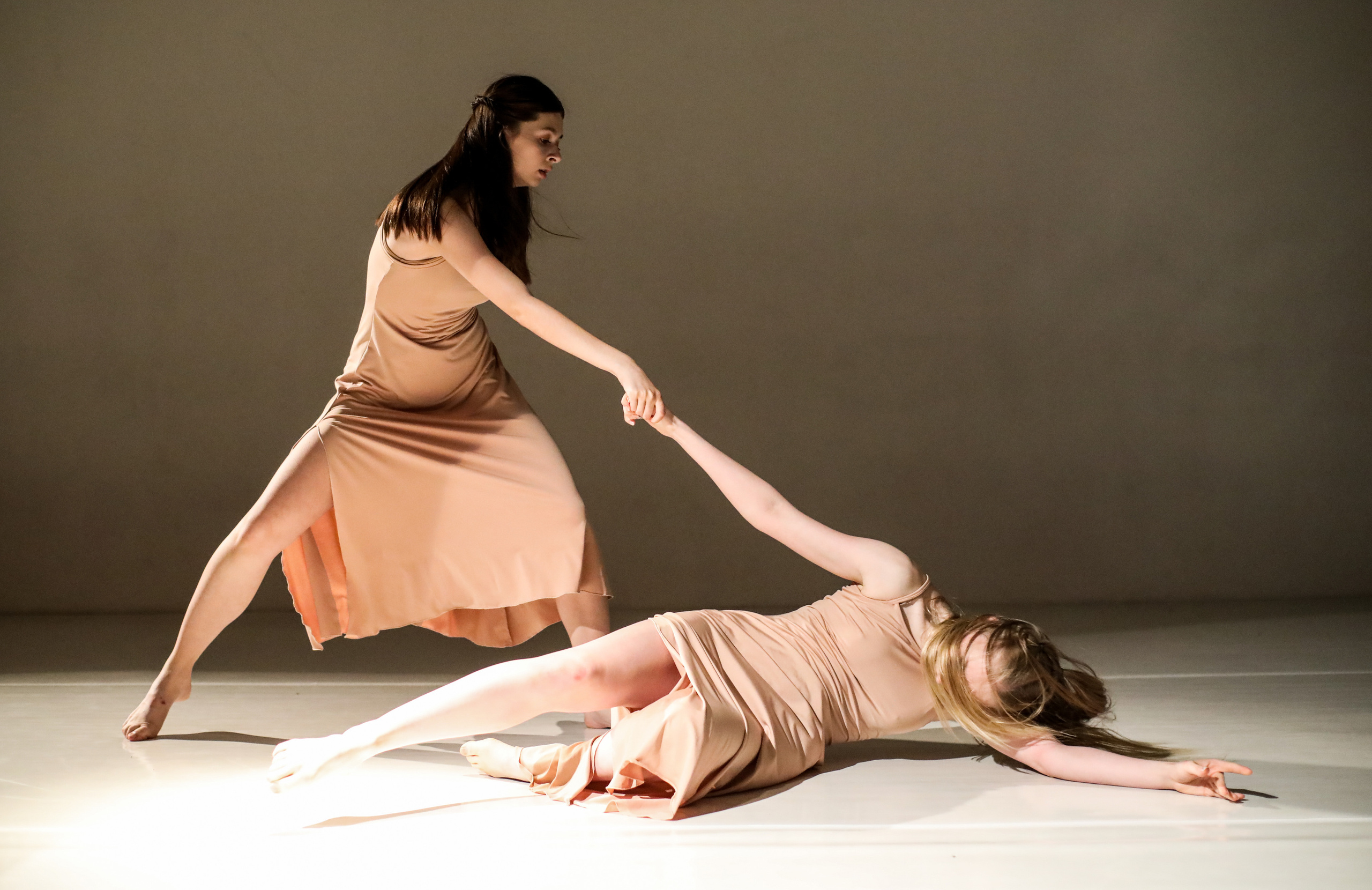 DANCE. Professional reportage photographer in Israel Julia Shaki