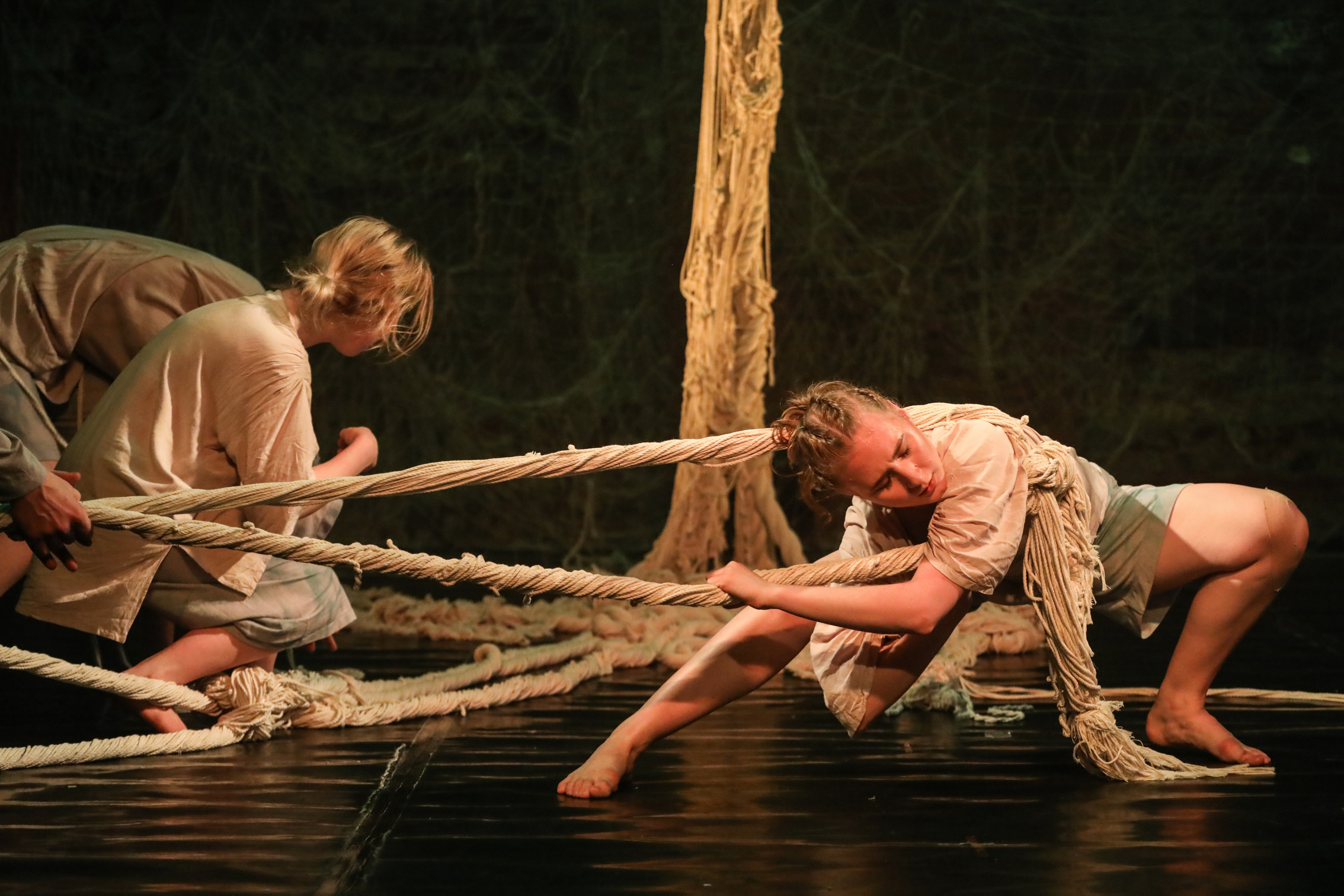 DANCE. Professional reportage photographer in Israel Julia Shaki