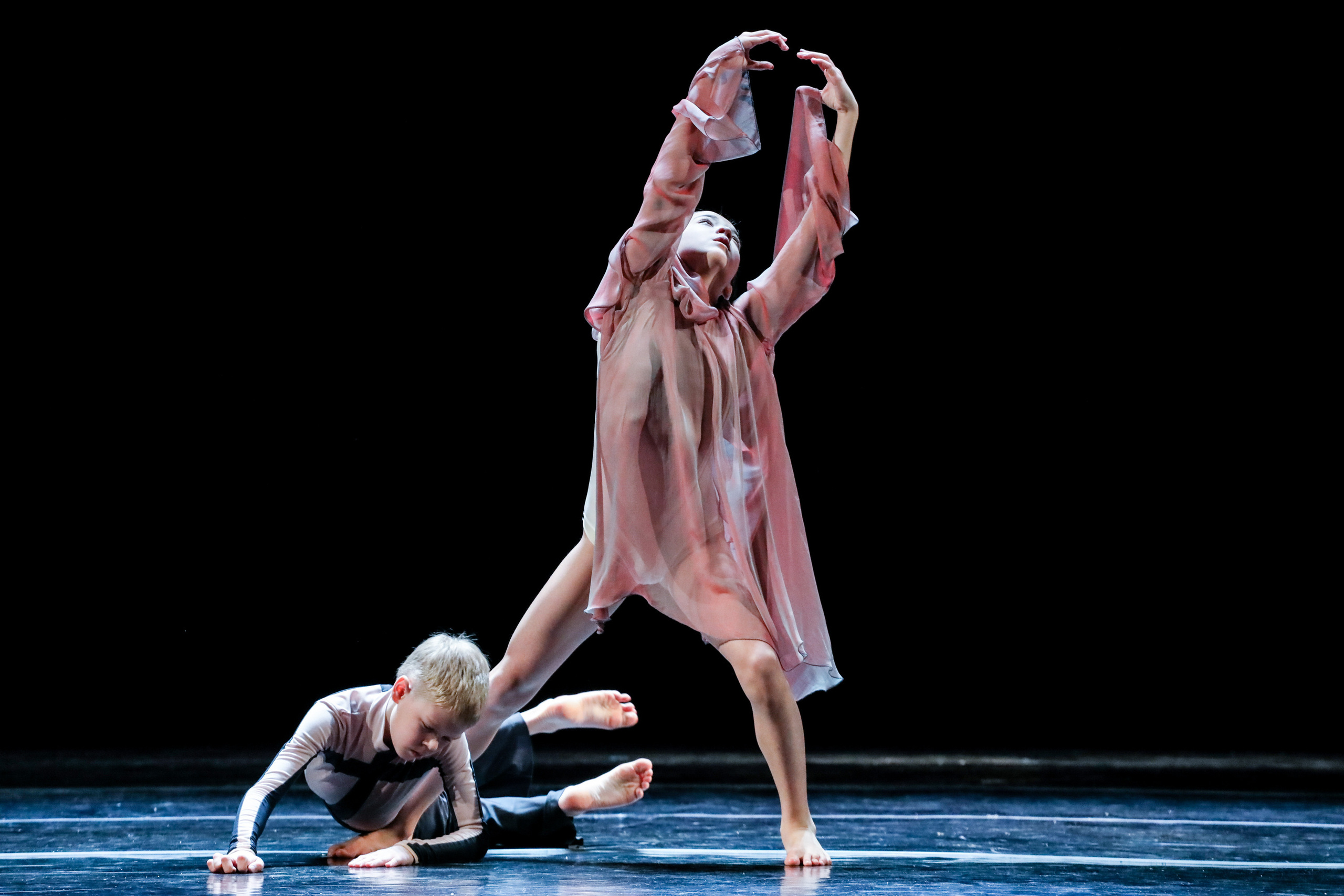 DANCE. Professional reportage photographer in Israel Julia Shaki