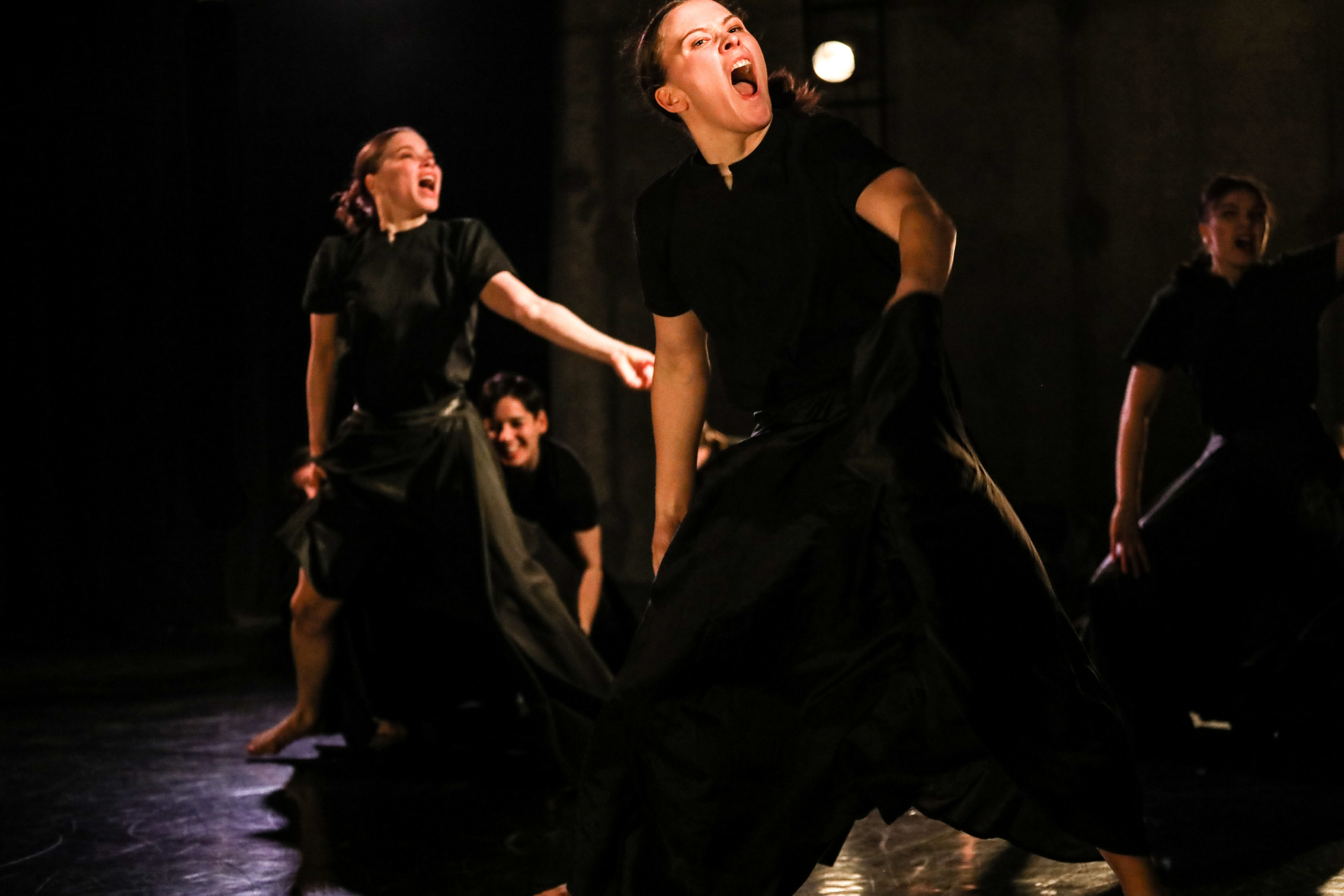 DANCE. Professional reportage photographer in Israel Julia Shaki