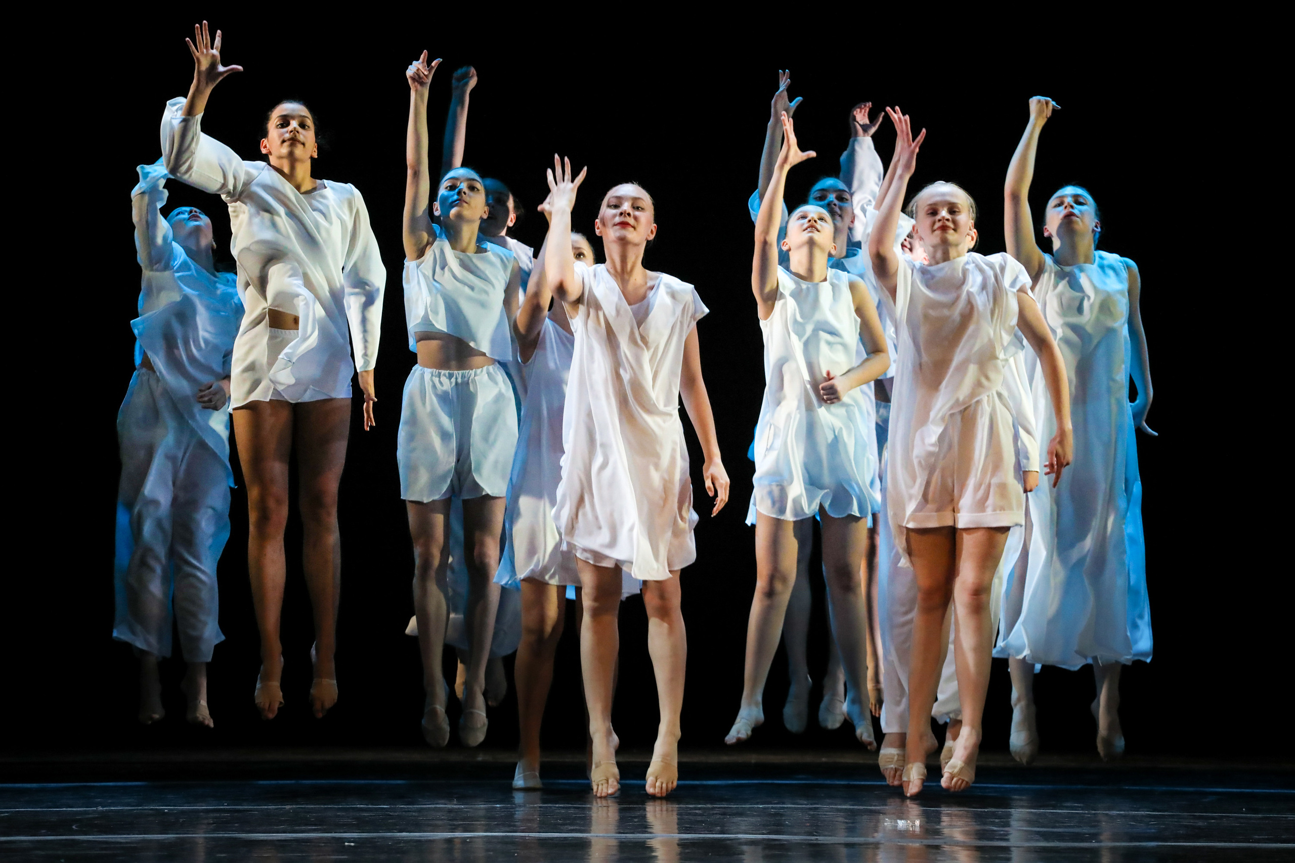 DANCE. Professional reportage photographer in Israel Julia Shaki