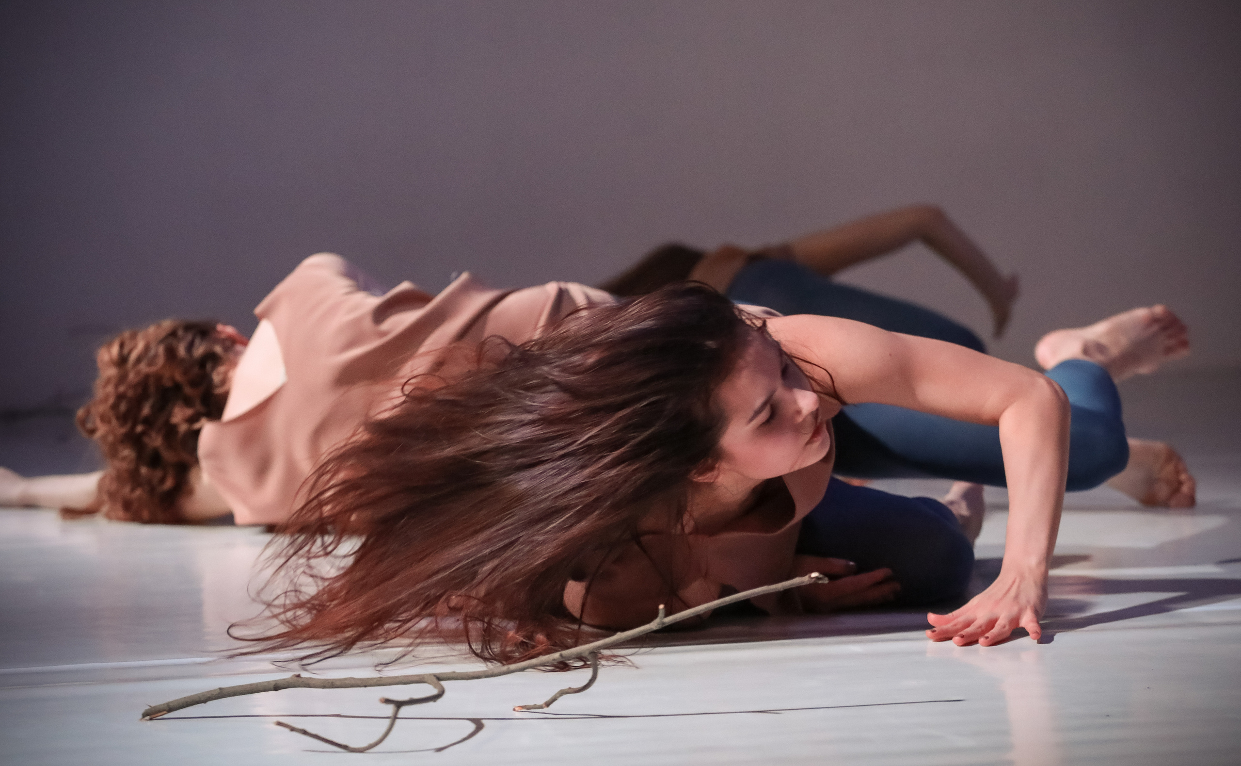 DANCE. Professional reportage photographer in Israel Julia Shaki