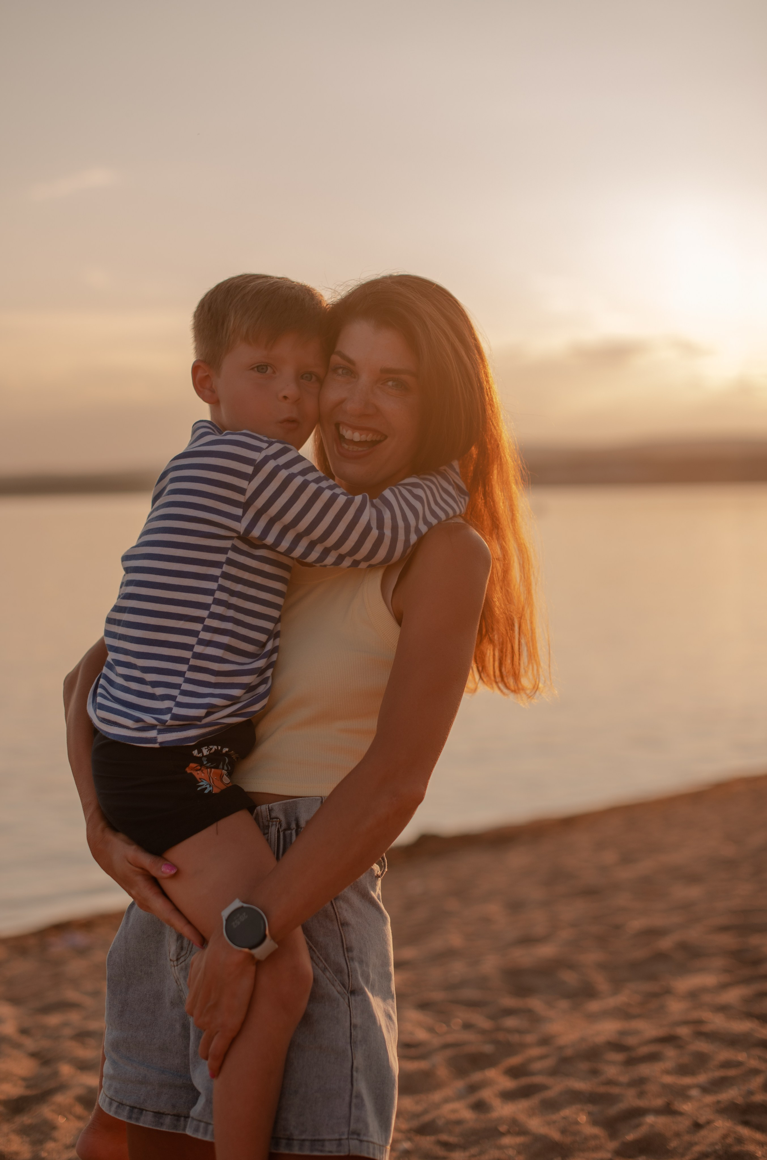 Катя и детишки на Арахлее. Фотограф Виктория Воронина