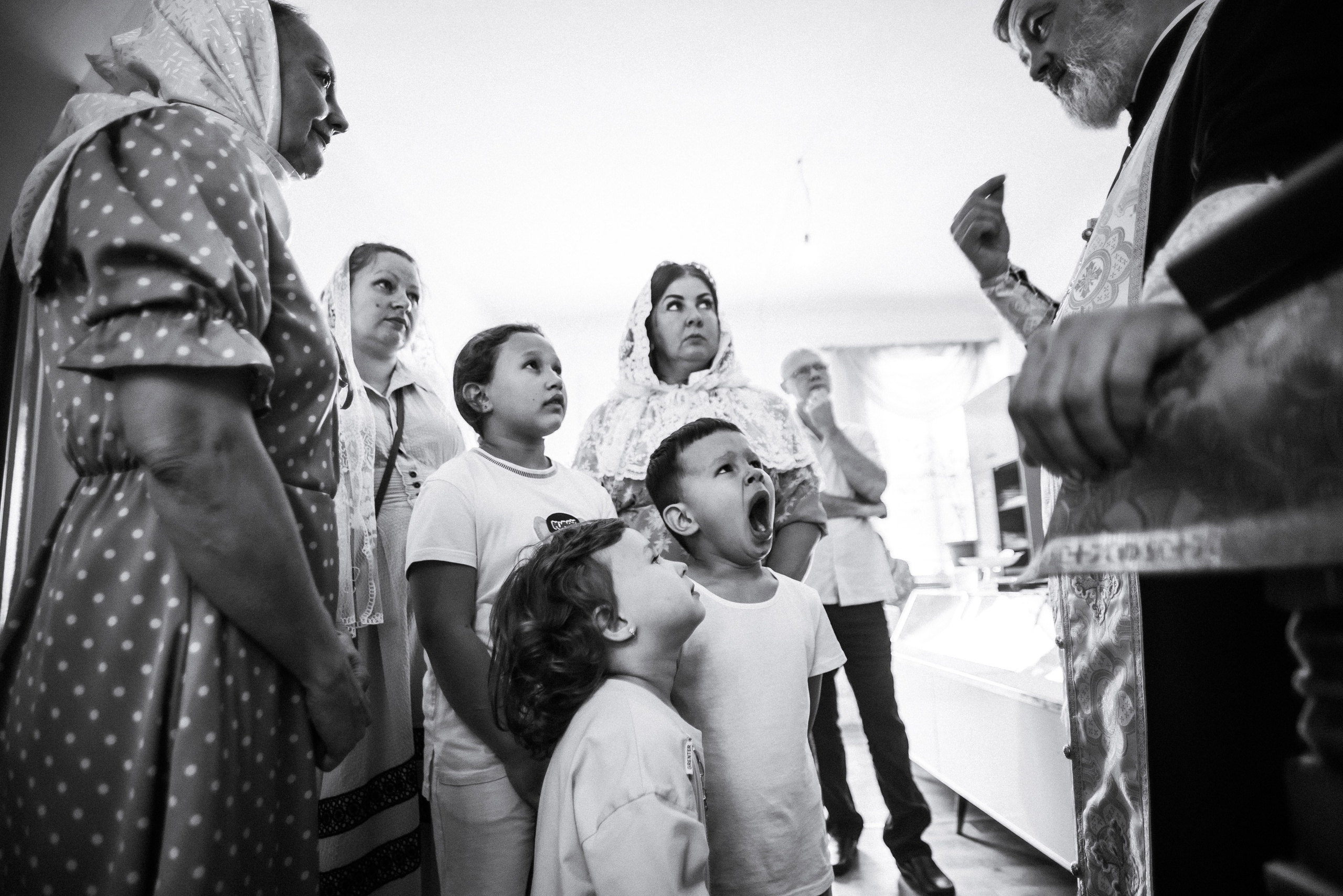 Крещение Даши и Алены. Семейный документальный фотограф в Волгограде Мариэта Додина