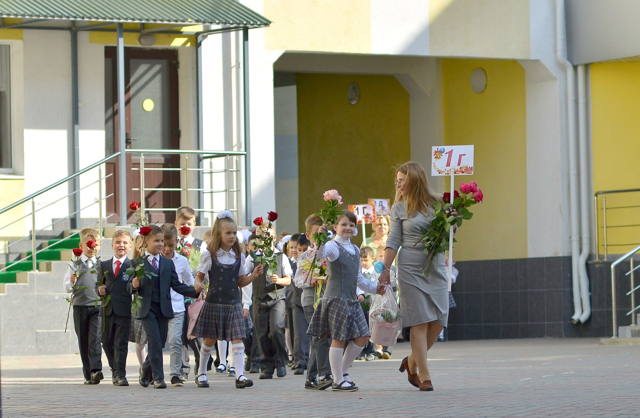 1 СЕНТЯБРЯ. ФОТОГРАФ ВАШИХ МЕРОПРИЯТИЙ РЯЗАНЬ СЕРГЕЙ КЛЮЕВ Концертная фотография близка к репортажу и портретной съемке