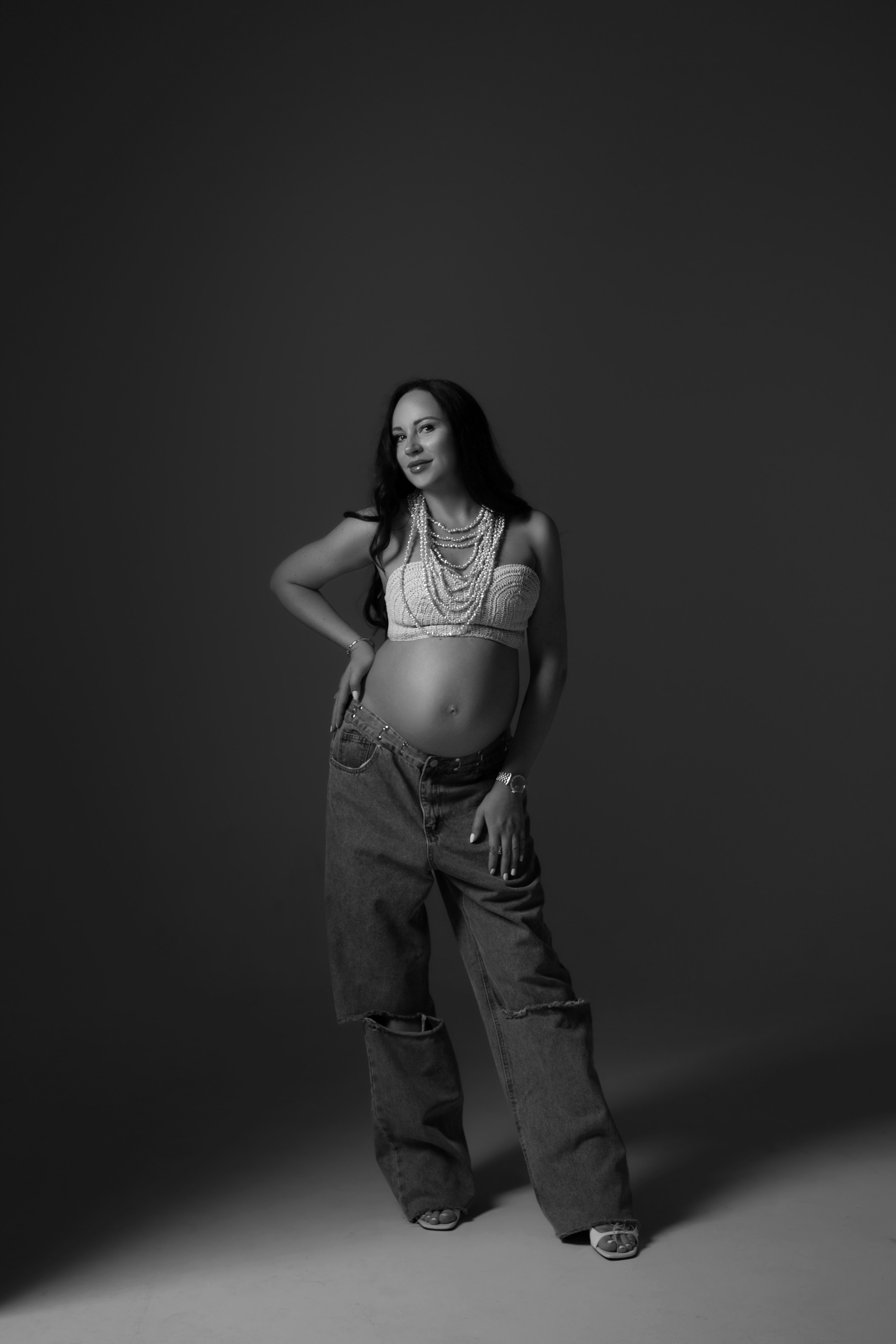 Stylish Maternity Photography Dubai | Fashionable Shots