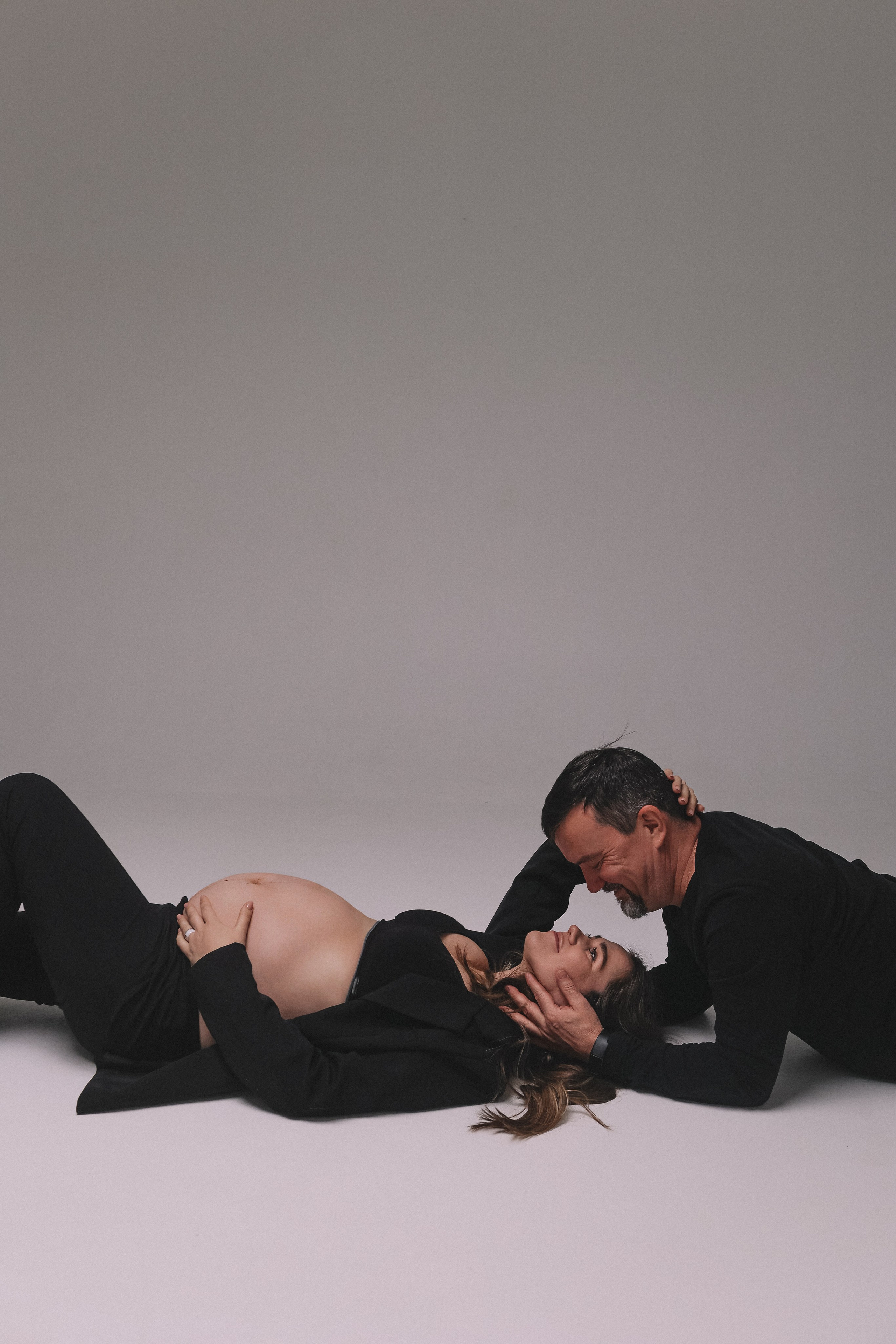 10/11 беременность. Семейный фотограф Тюмень, фотограф на роды Салмина Мария