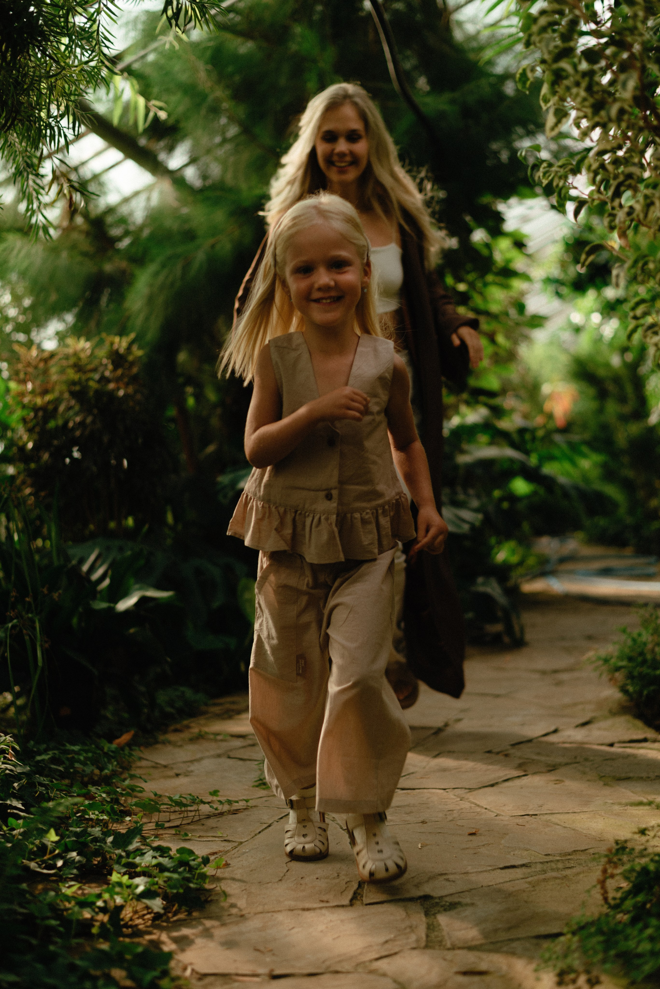 Ангелина и Таня