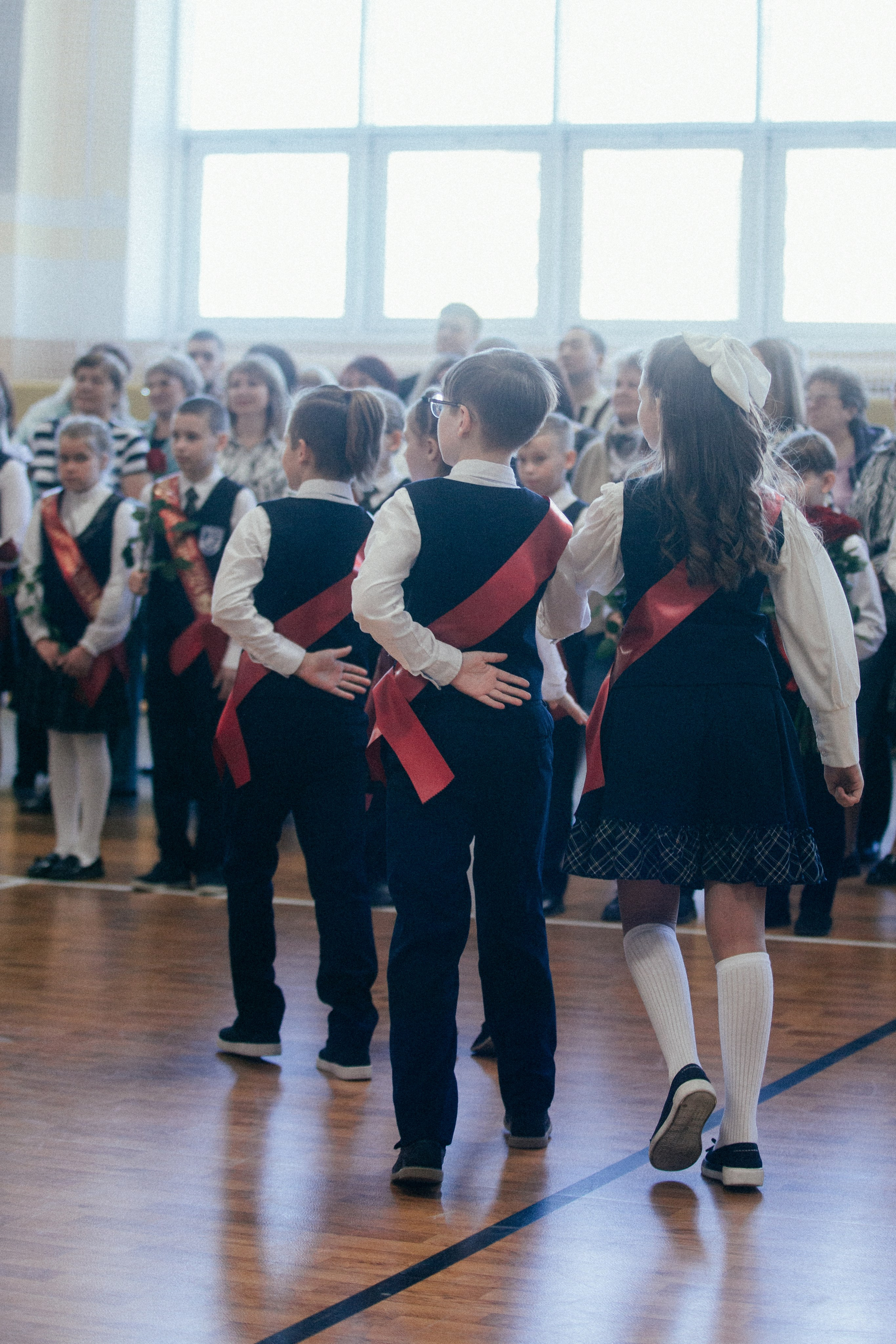 Выпускной в начальной школе. Арт-фотограф Крис Л. в Тобольске: портрет, семейные, свадьбы