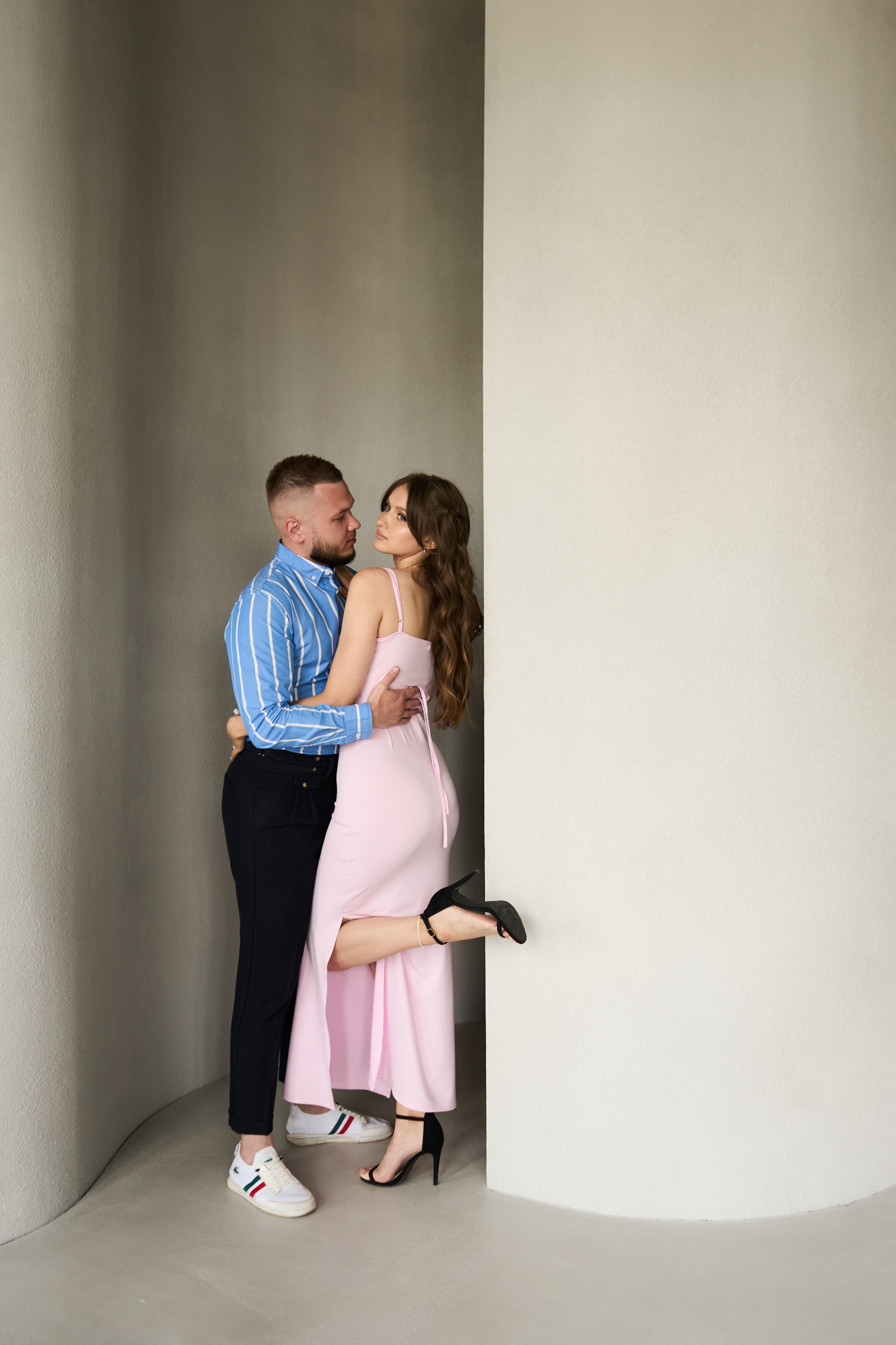 Фотосессия влюбленные в студии. Фотограф Екатеринбург Кокшарова Александра