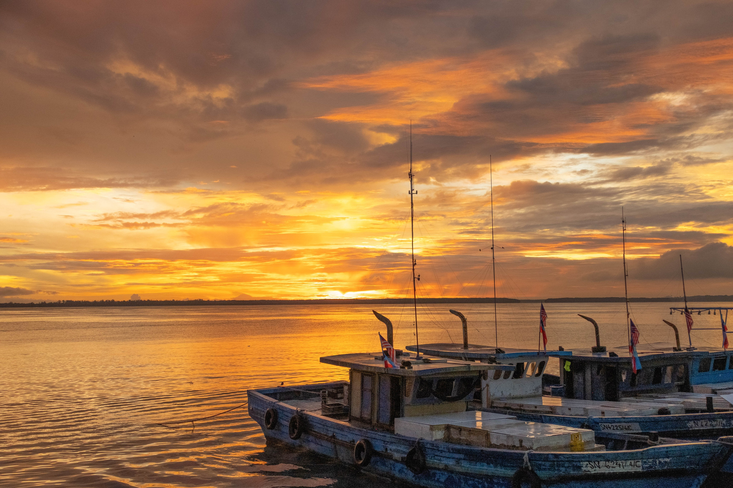 О. Борнео, г. Сандакан. Порт и рынок. Фотографии из путешествий
