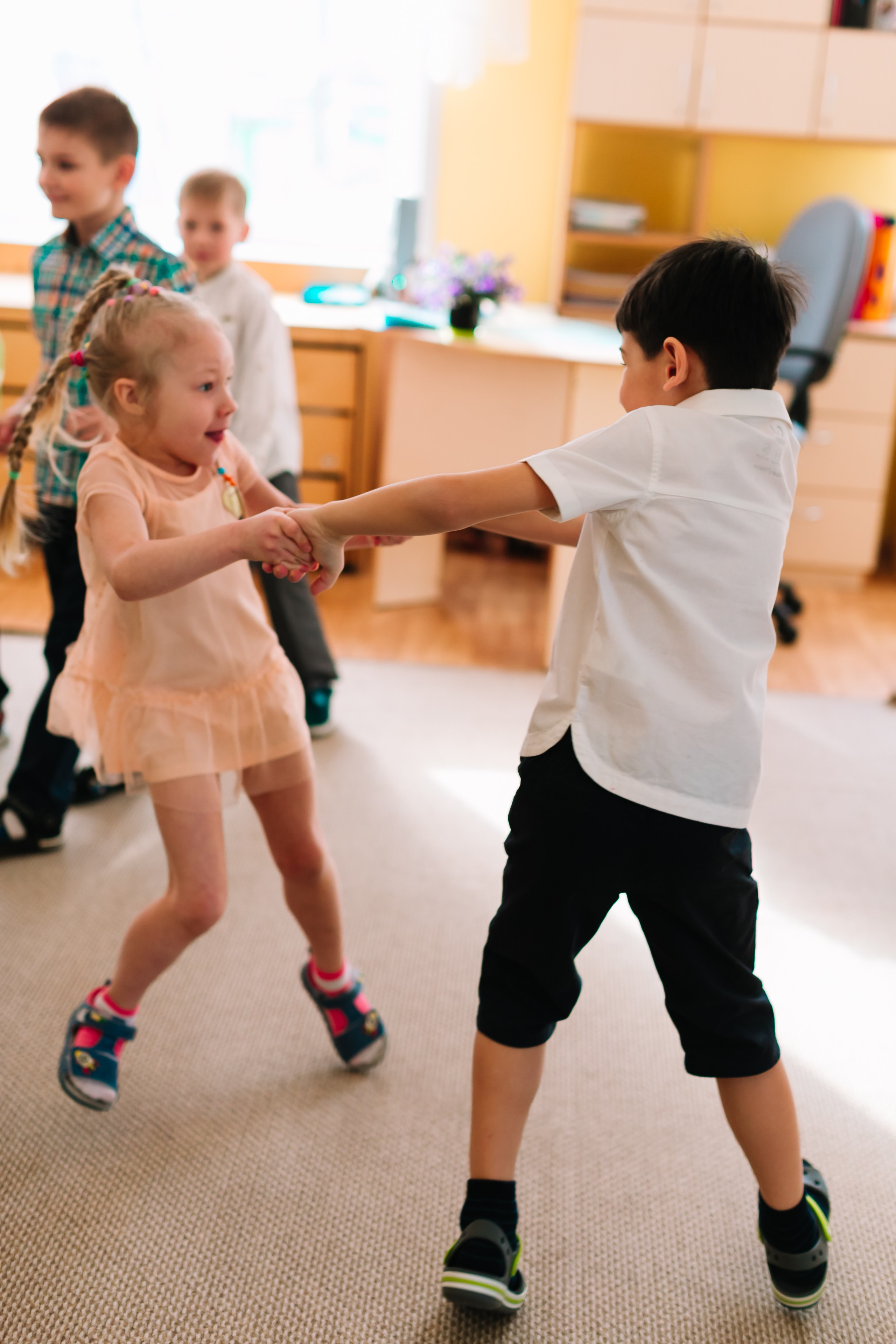 алёна малахова фотограф новосибирск семейный детский домашняя фотосессия в новосибирске день рождения репортажная съёмка фотосессия с лошадьми на конюшне деревня алтай  на природе фотосессия в детском саду мама и сын предложение руки и сердца идея  помолвка фотосессия берег закат детский день рождения годик торт аниматор лофт игровая продолжение следует prodoljenie_sleduet_  корпоратив тимбилдинг первоклашка линейка 