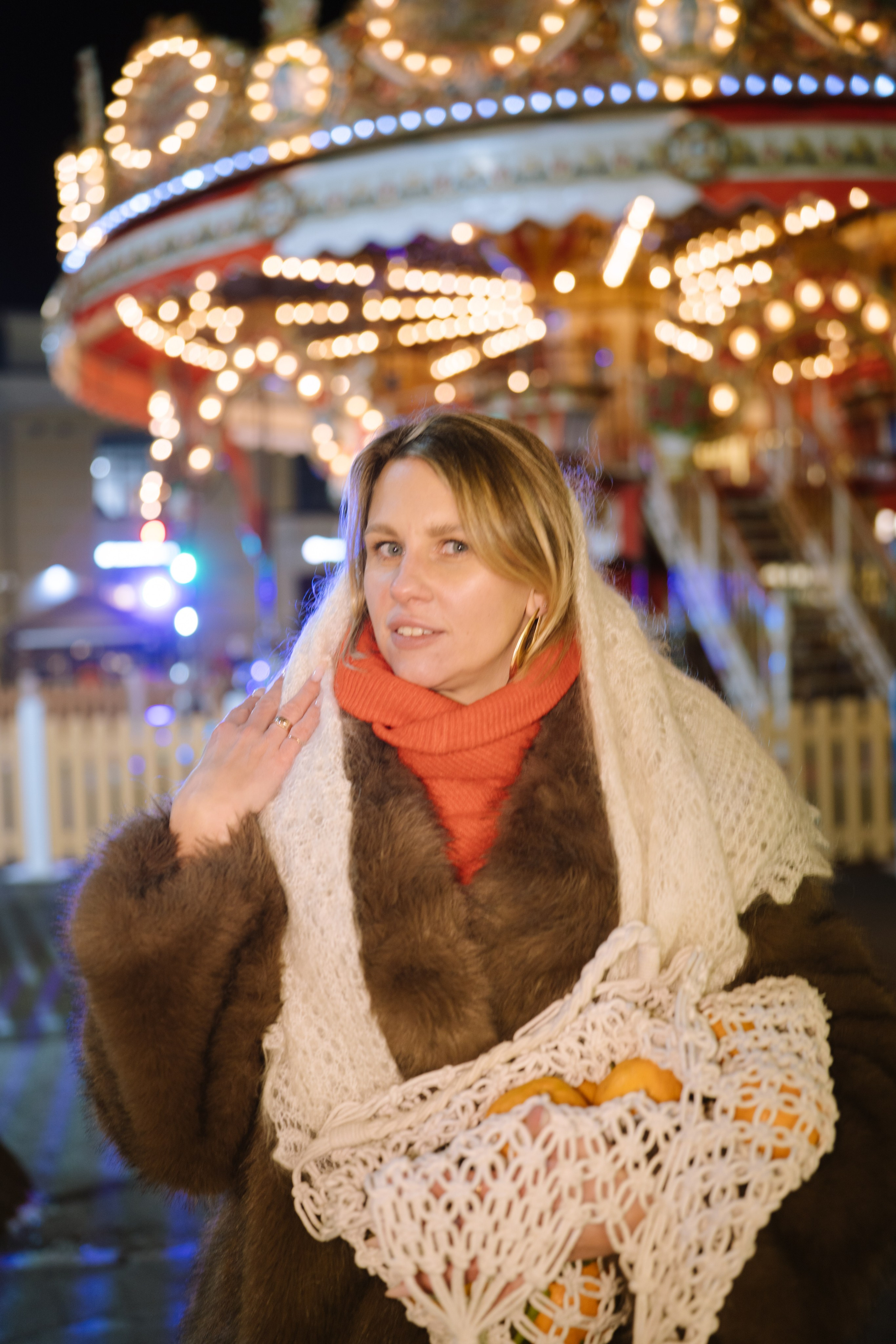 ПРОГУЛКА НА МАНЕЖНОЙ ПЛОЩАДИ ДЛЯ ДЕВУШКИ ПЕРЕД НОВЫМ ГОДОМ (НОВОГОДНЯЯ ФОТОСЕССИИЯ НА МАНЕЖНОЙ ПЛОЩАДИ). Профессиональный фотограф, Санкт-Петербург — Виктория Богомолова