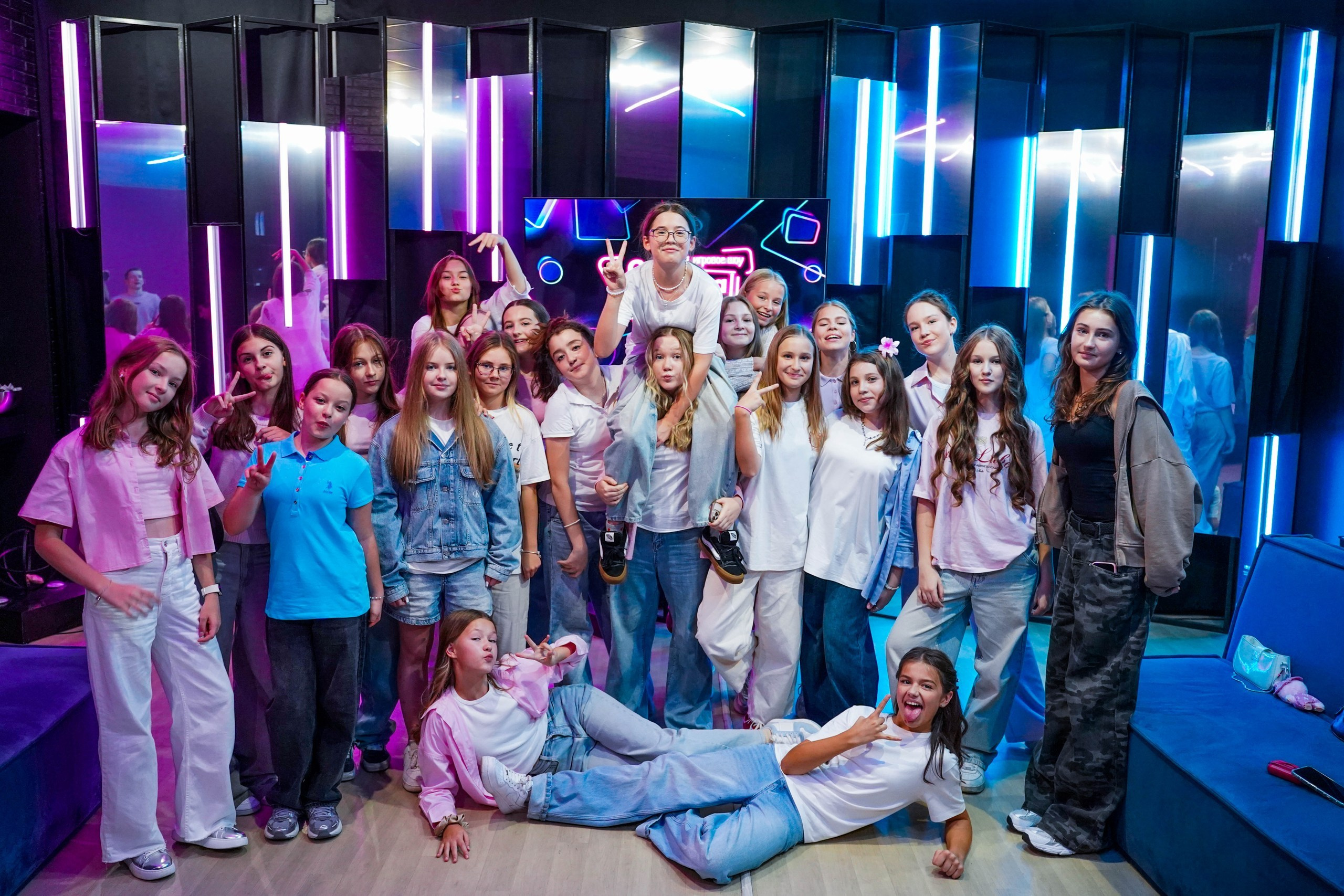 ДВА ДИВАНА ШОУ (ДЕТСКОЕ). Главная